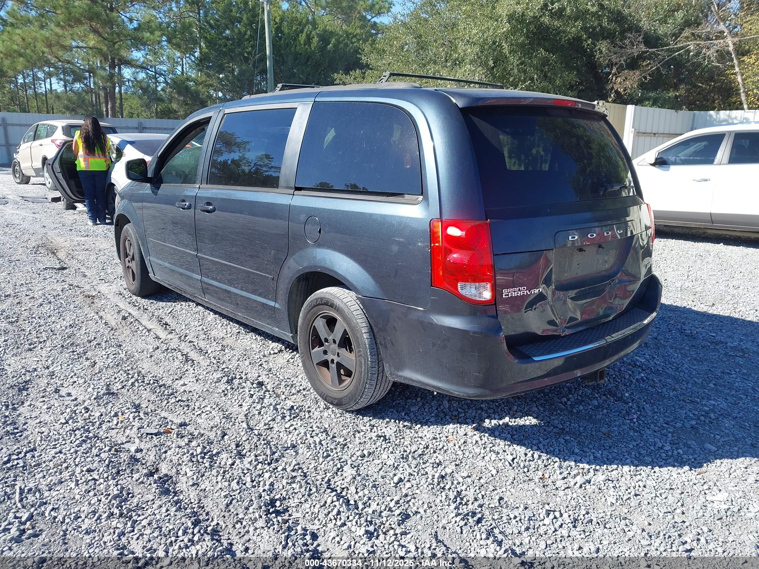 DODGE GRAND image 3