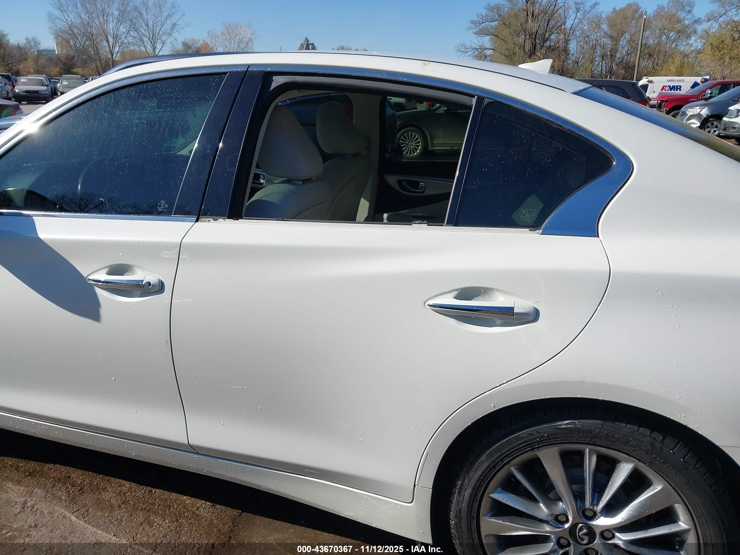 INFINITI Q50 image 6