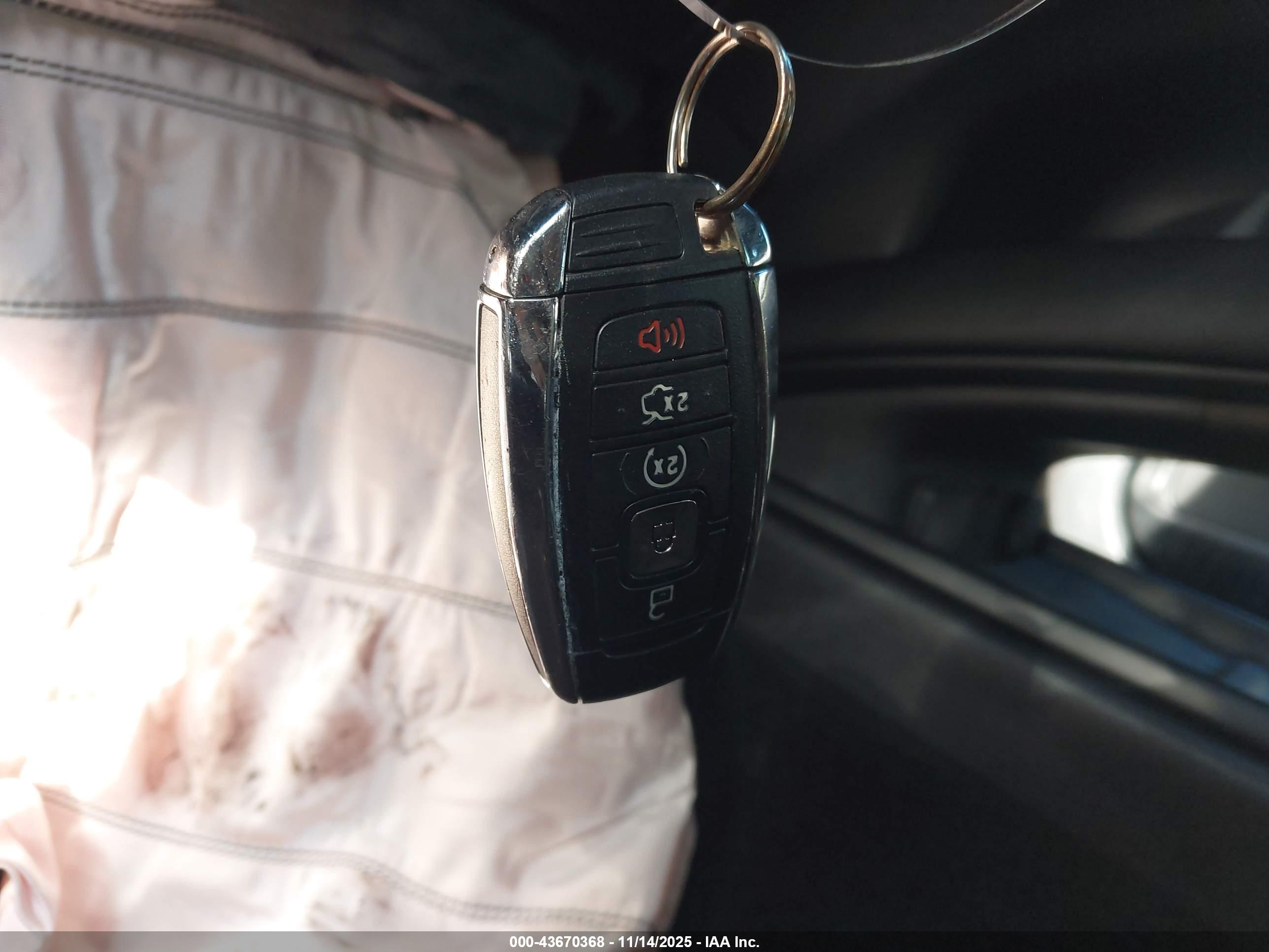 LINCOLN MKZ image 11