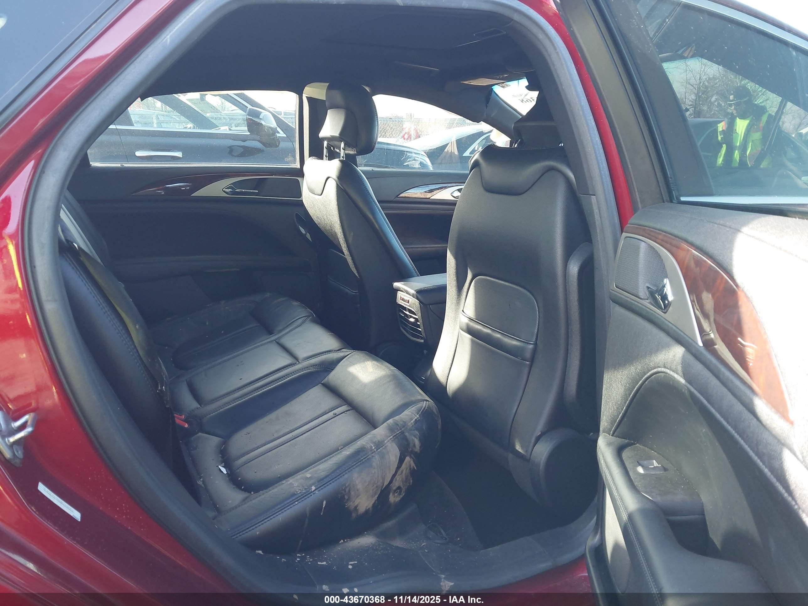 LINCOLN MKZ image 8