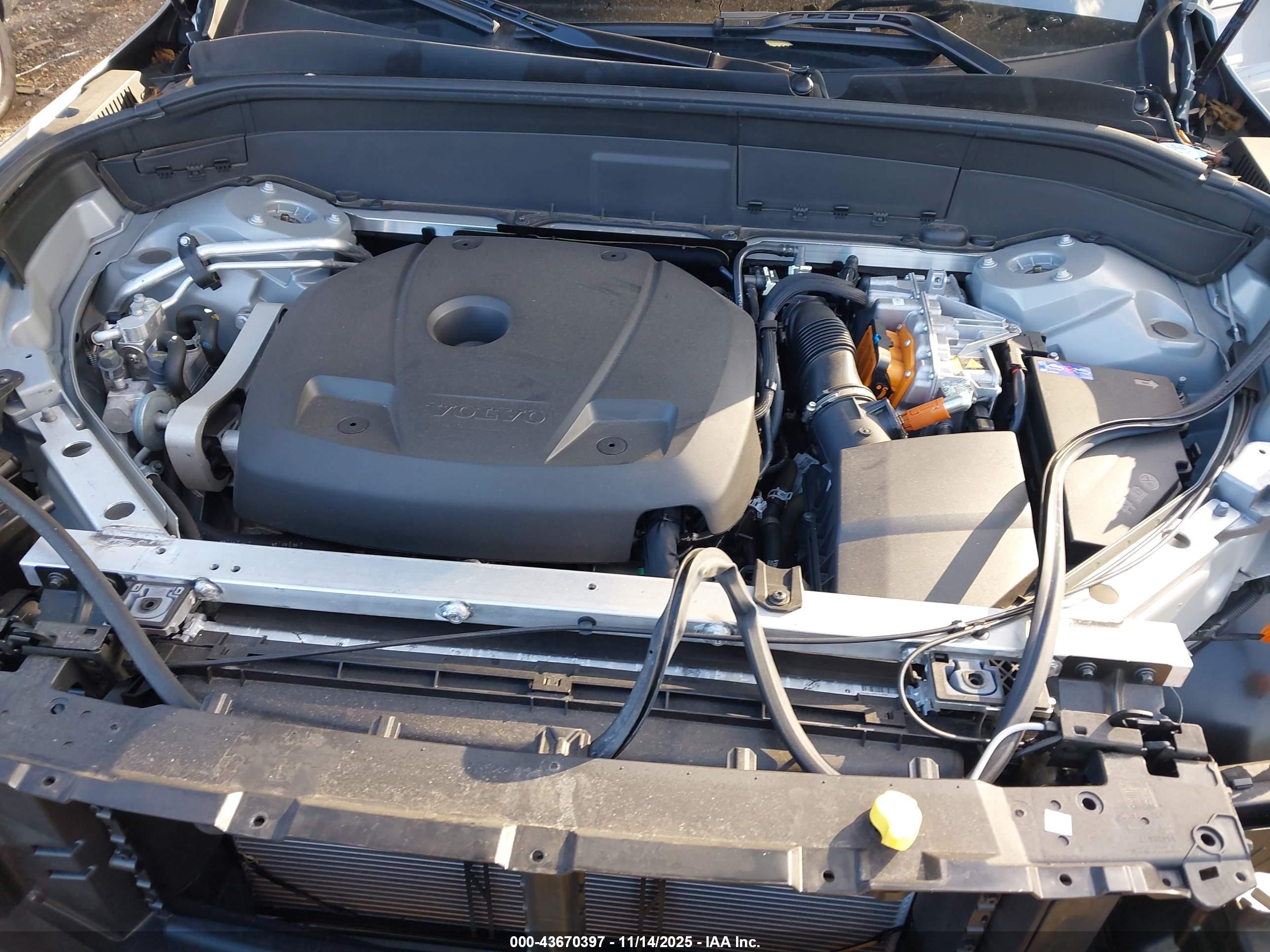 VOLVO XC90 image 10