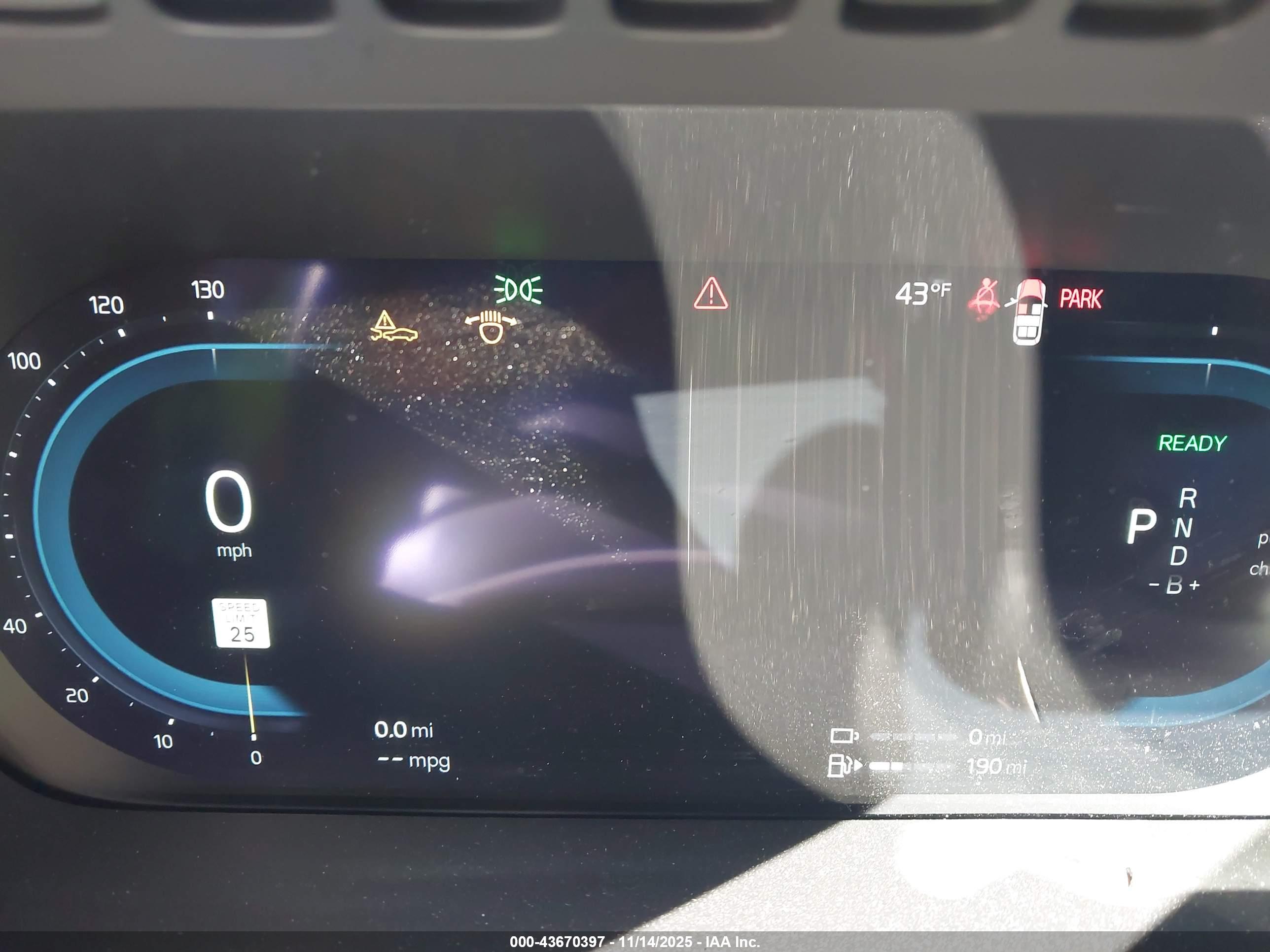 VOLVO XC90 image 7