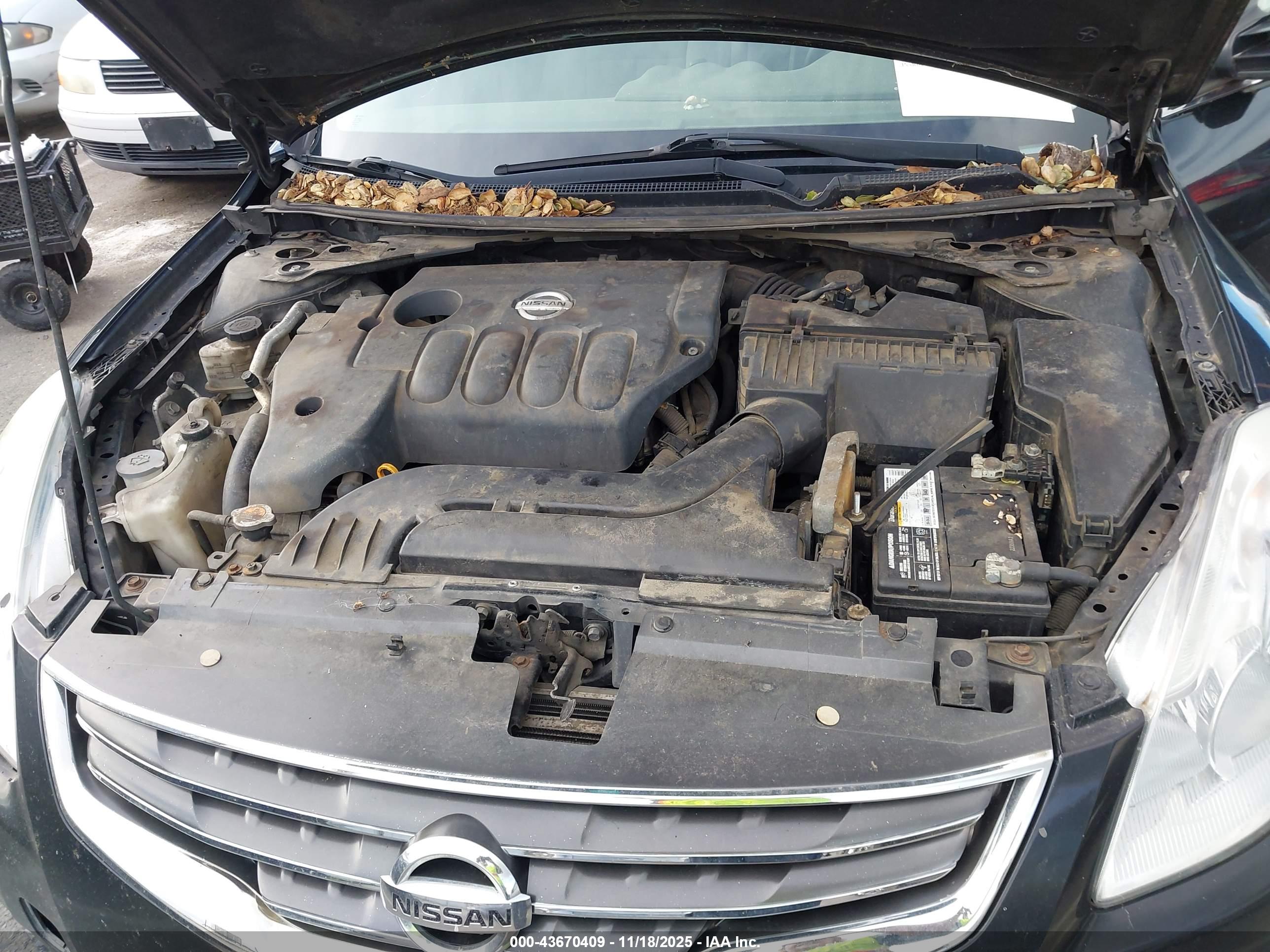 NISSAN ALTIMA image 10