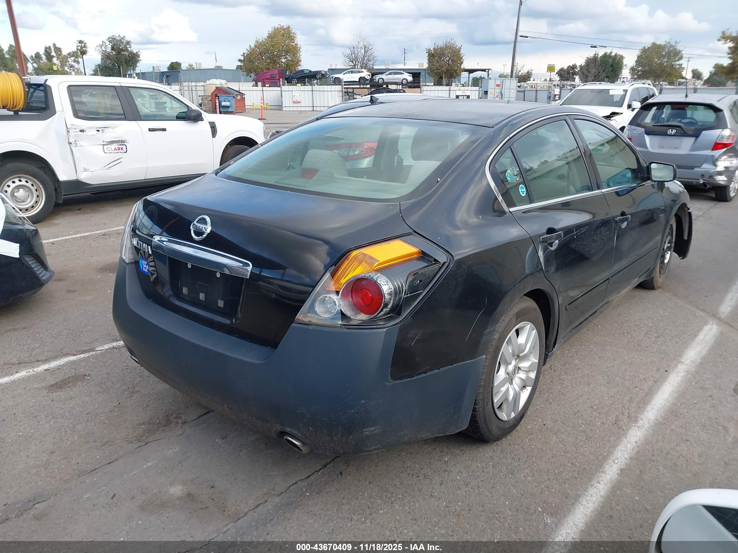 NISSAN ALTIMA image 4