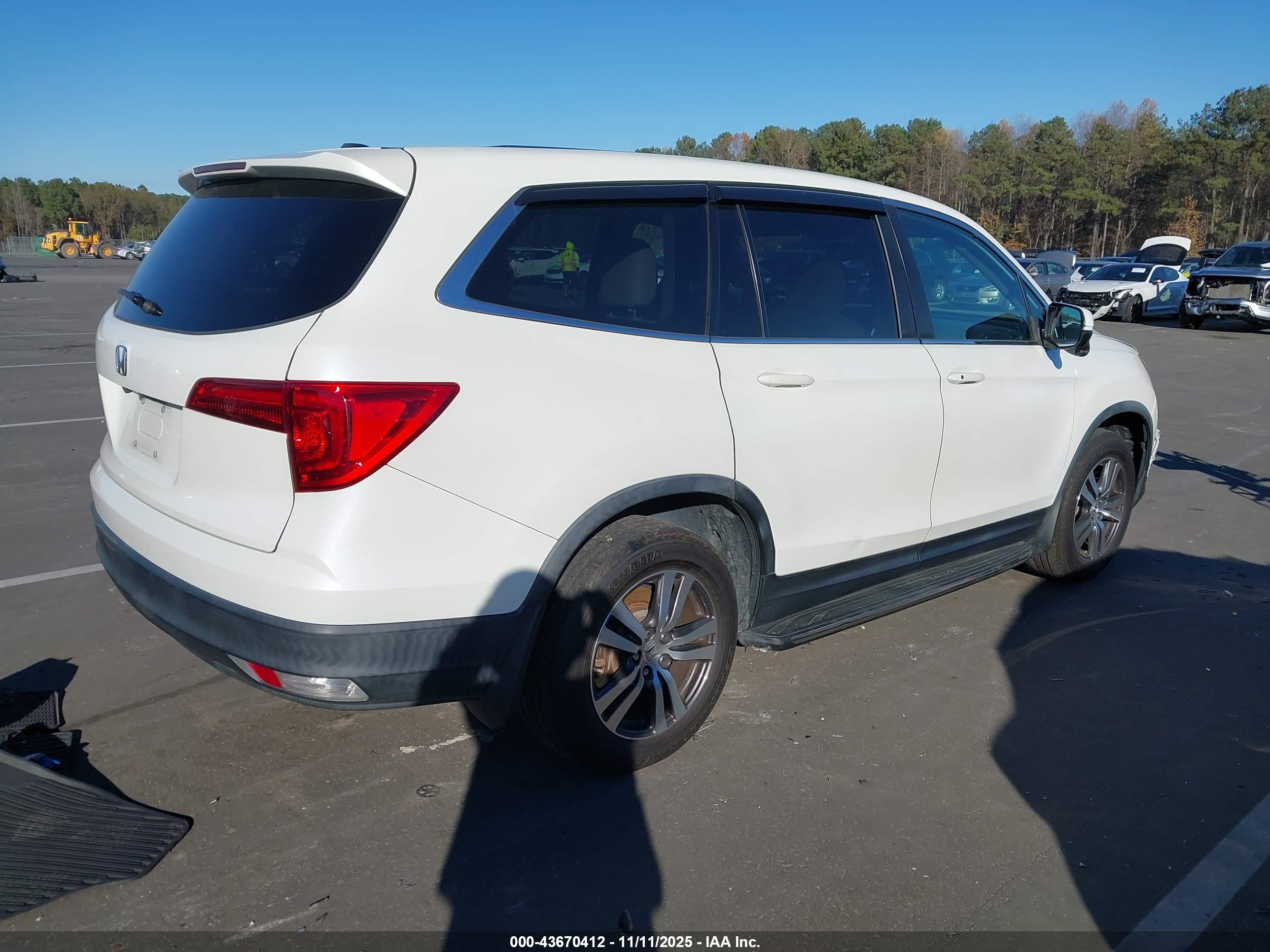 HONDA PILOT image 4