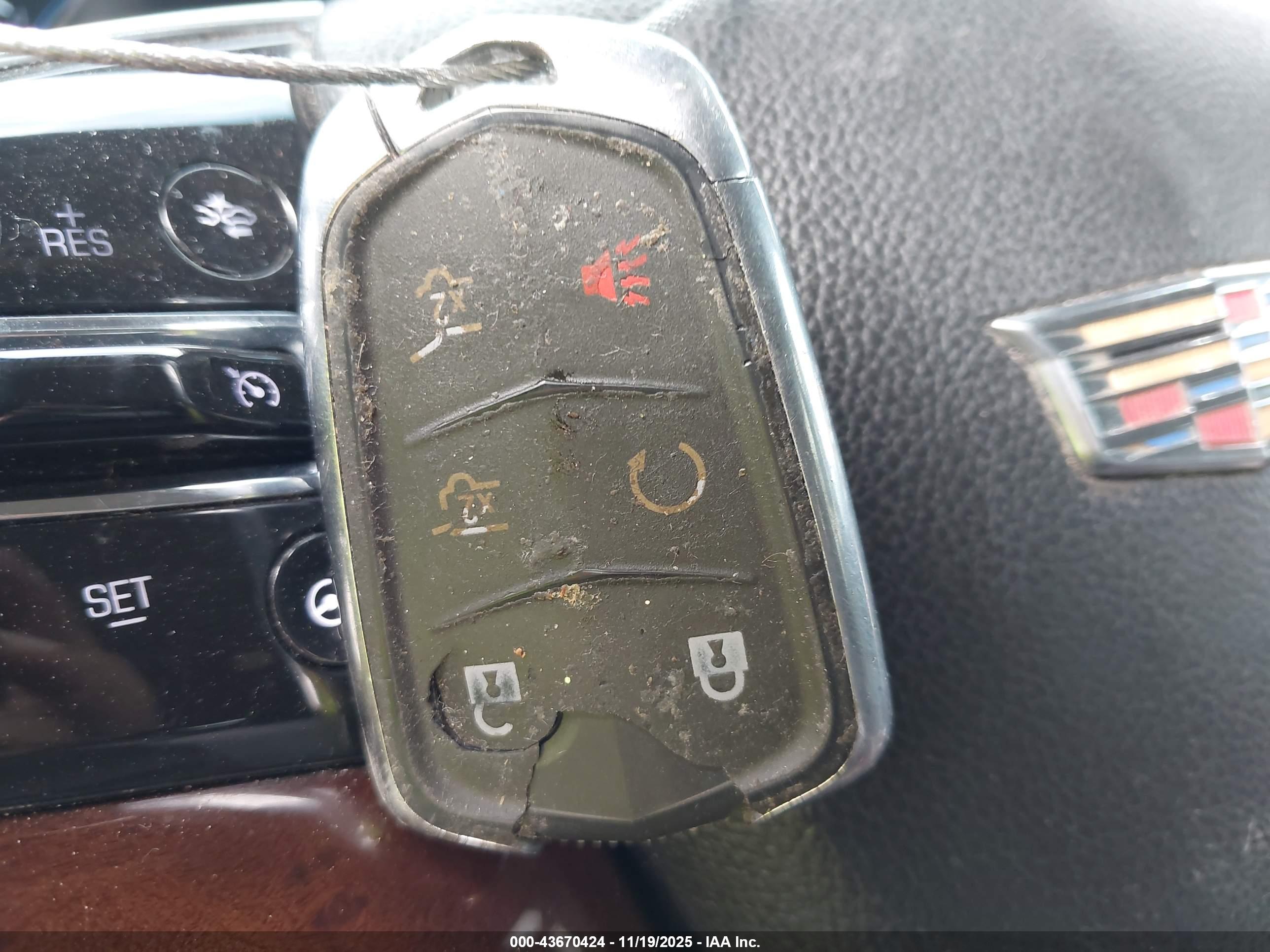 CADILLAC ESCALADE image 11