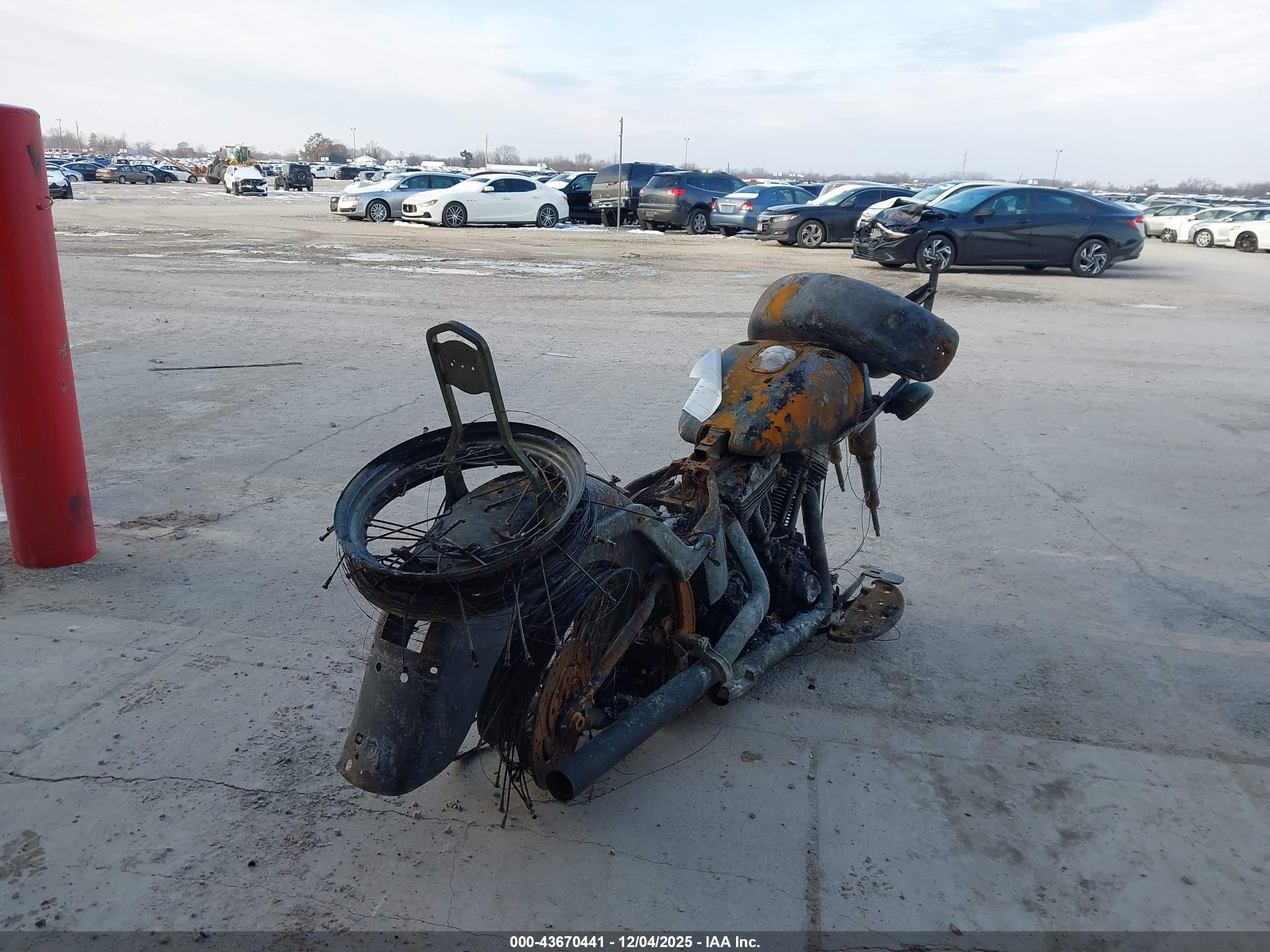 HARLEY-DAVIDSON FLSTC image 4