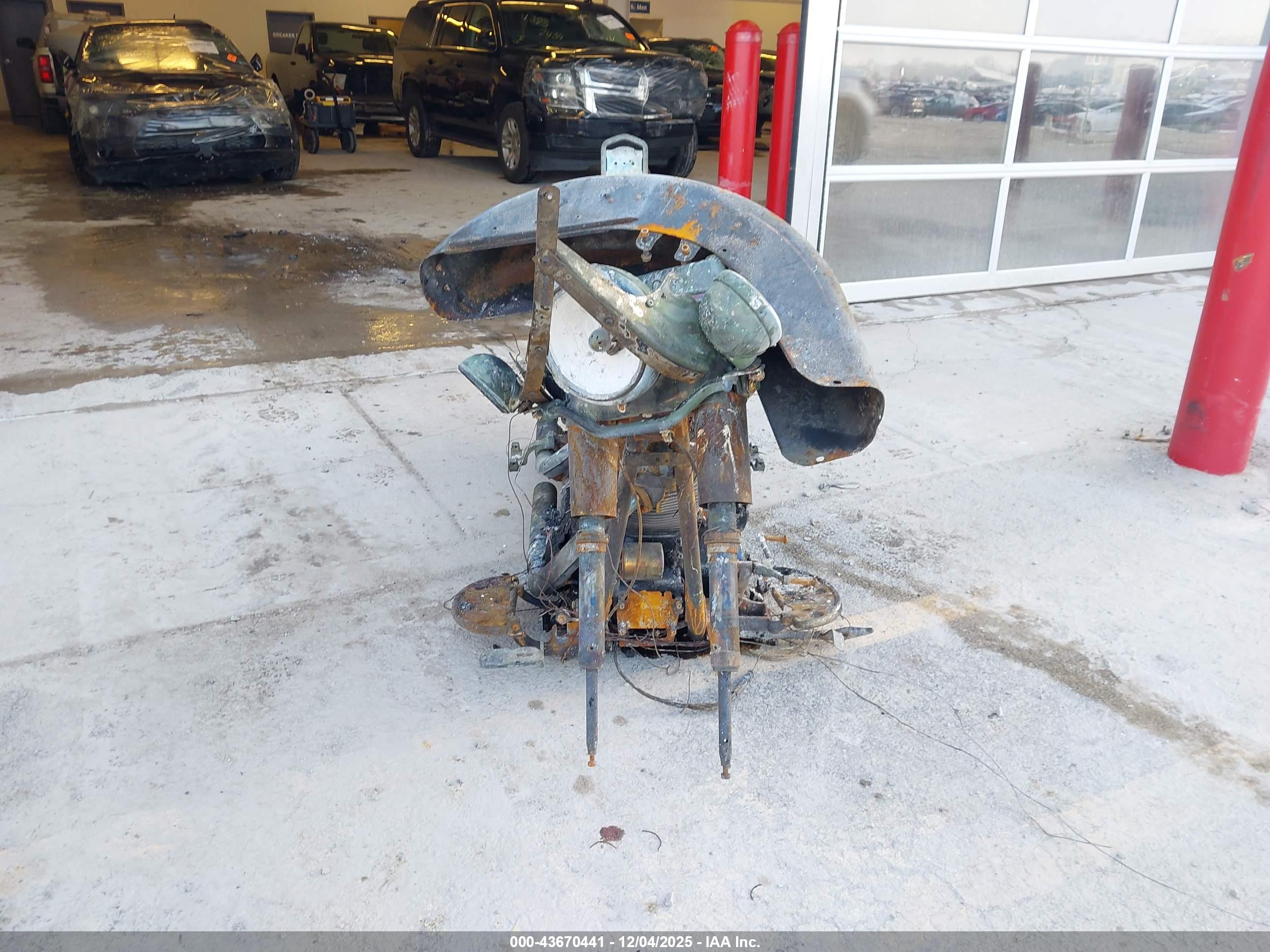HARLEY-DAVIDSON FLSTC image 5