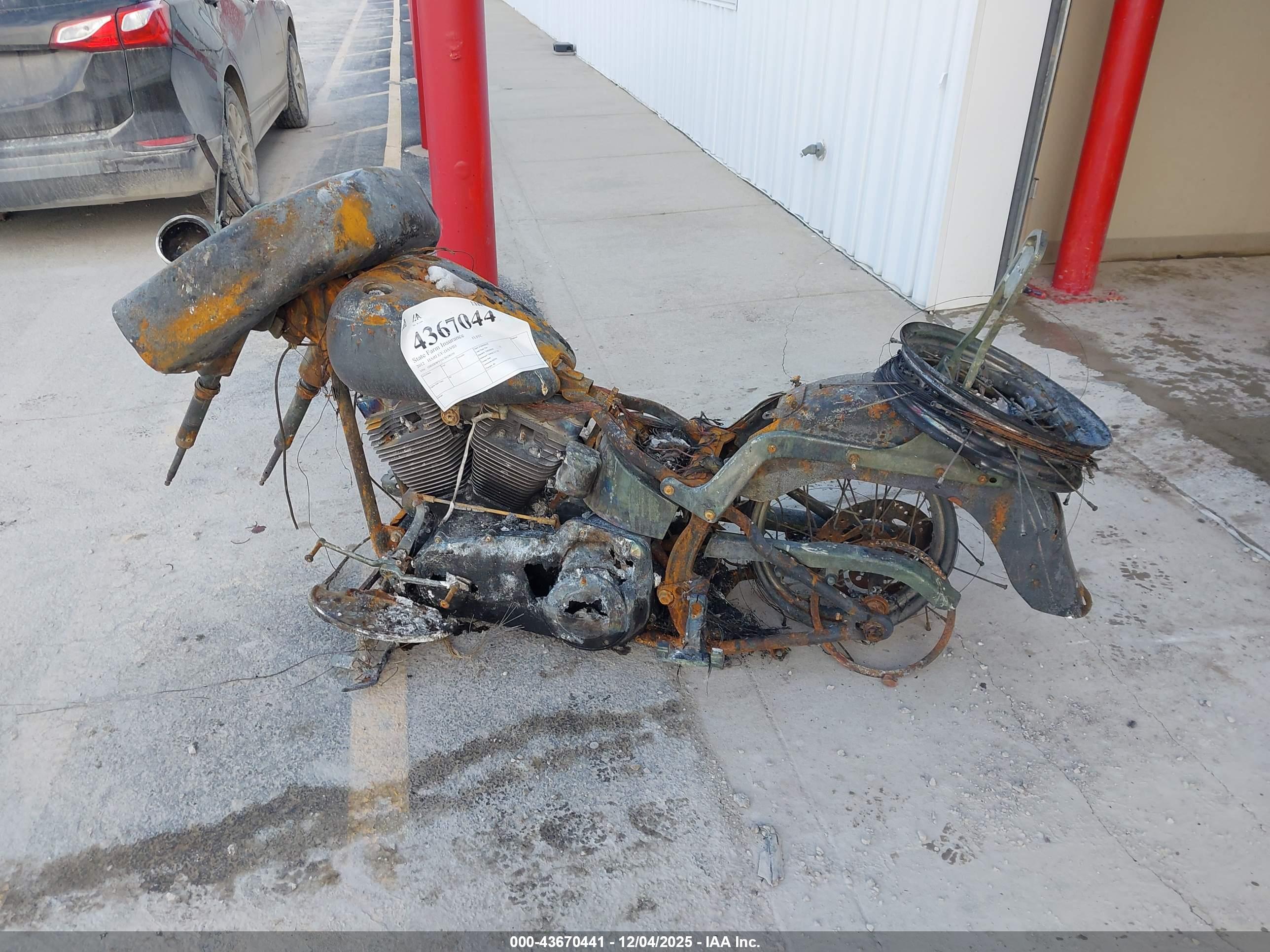 HARLEY-DAVIDSON FLSTC image 9