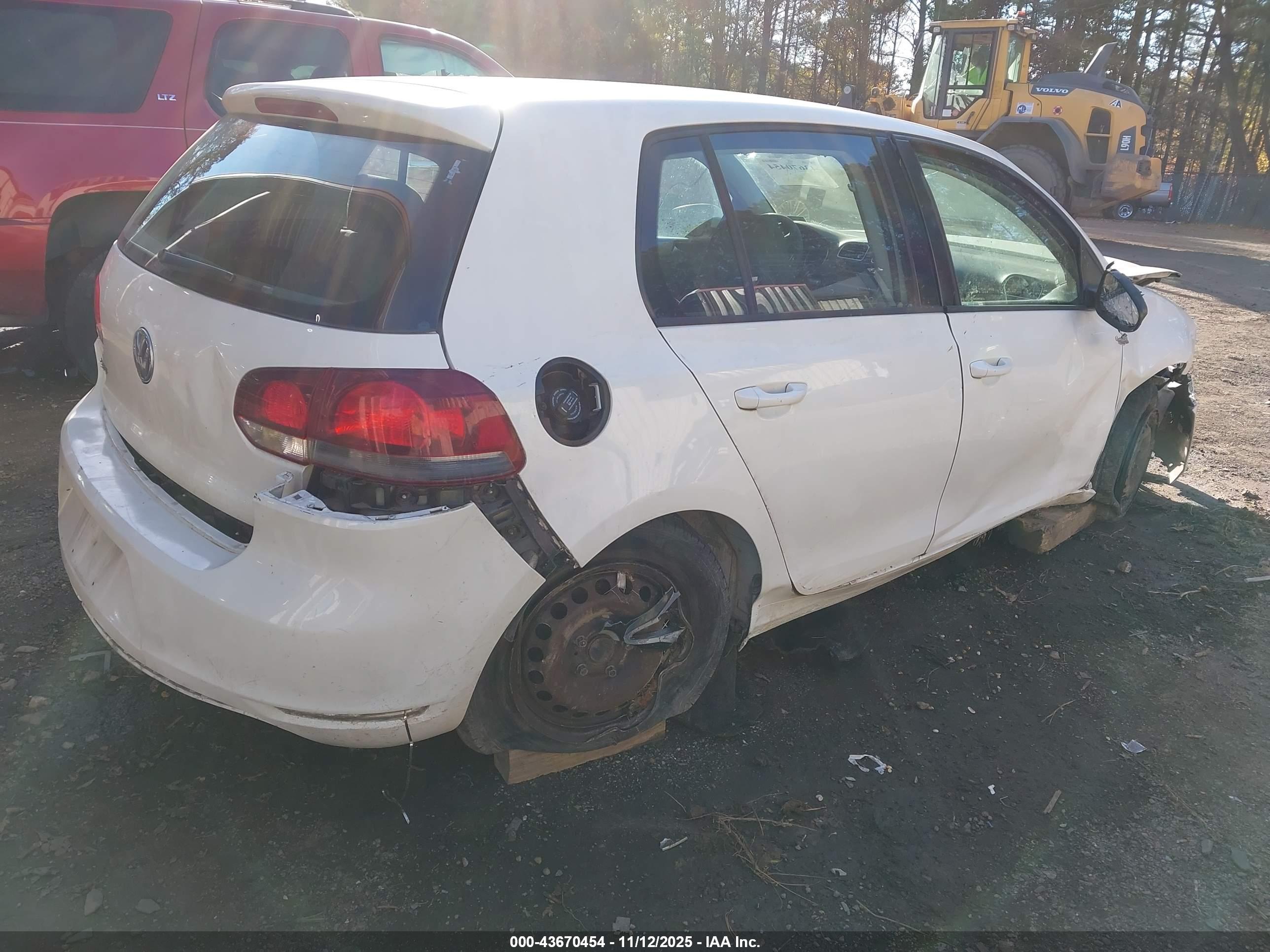 VOLKSWAGEN GOLF image 4