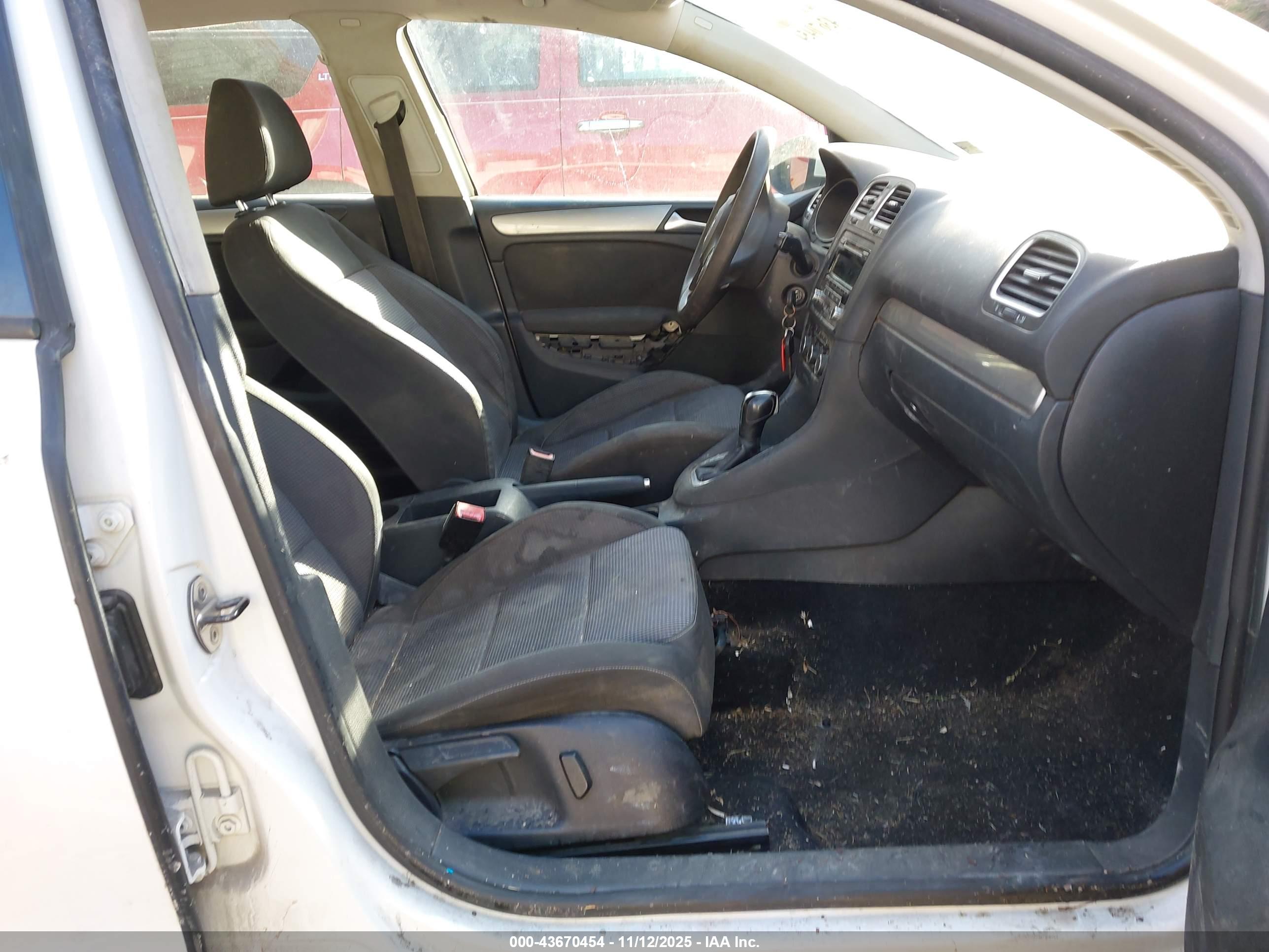 VOLKSWAGEN GOLF image 5