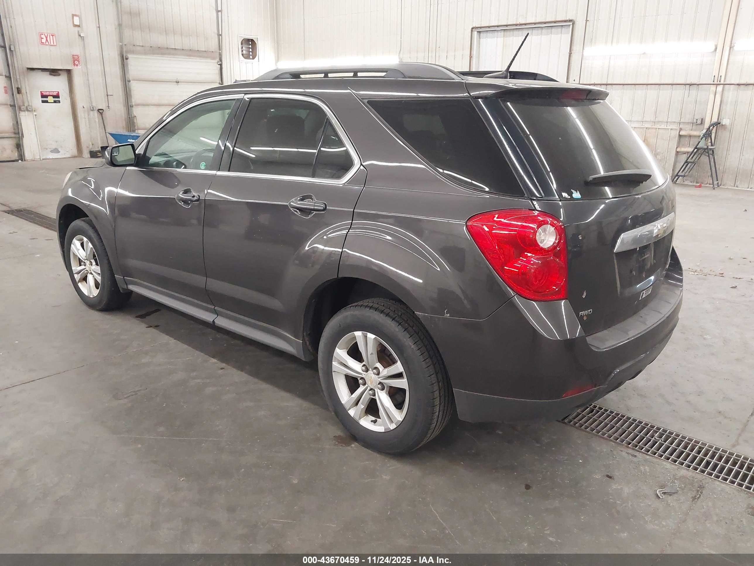 CHEVROLET EQUINOX image 3