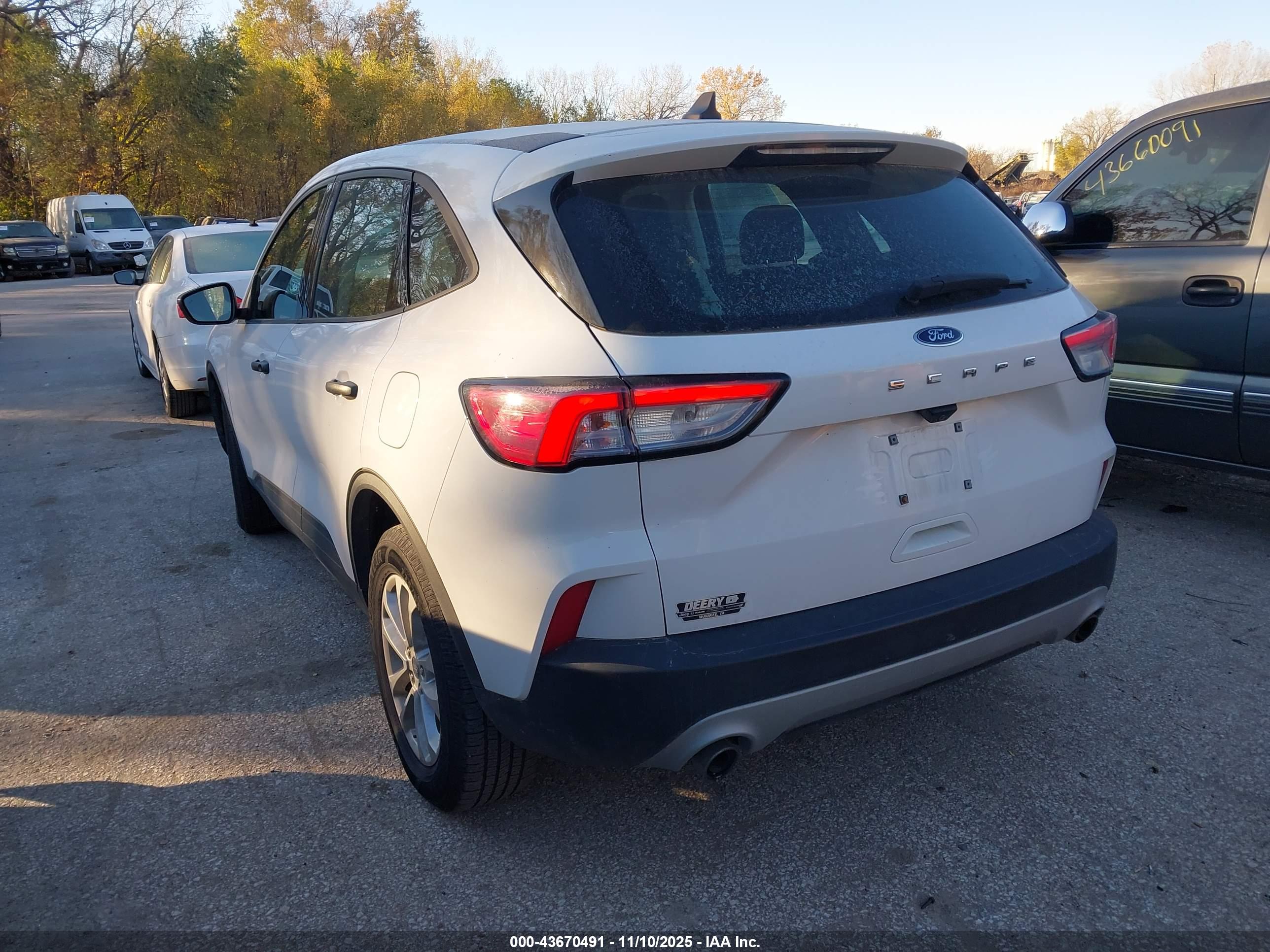 FORD ESCAPE image 3
