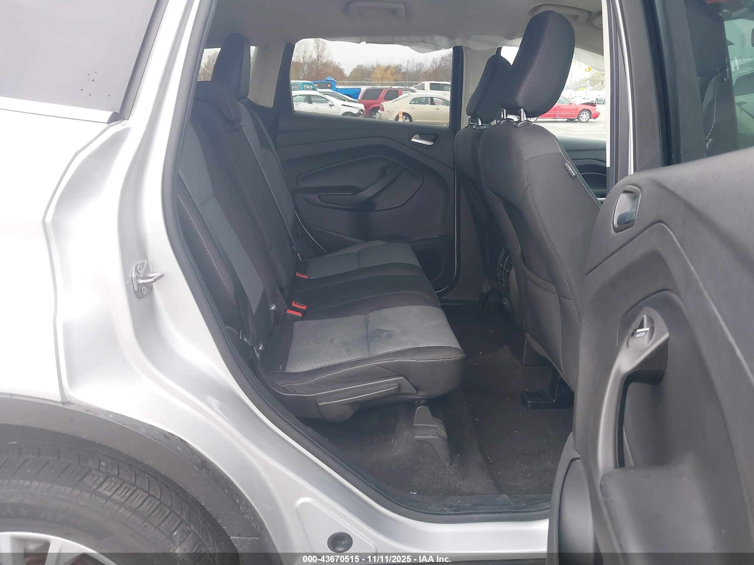 FORD ESCAPE image 8