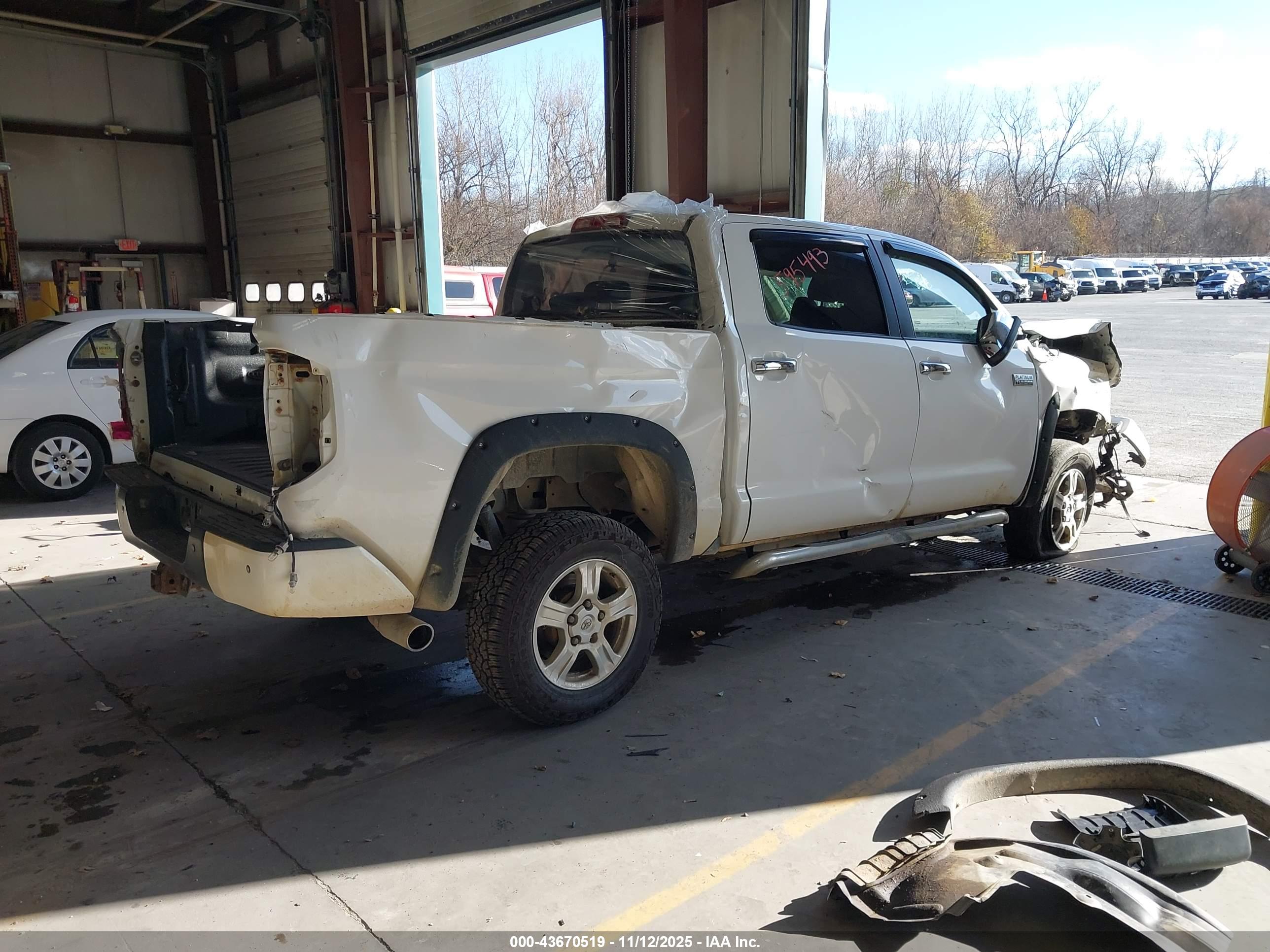 TOYOTA TUNDRA image 4