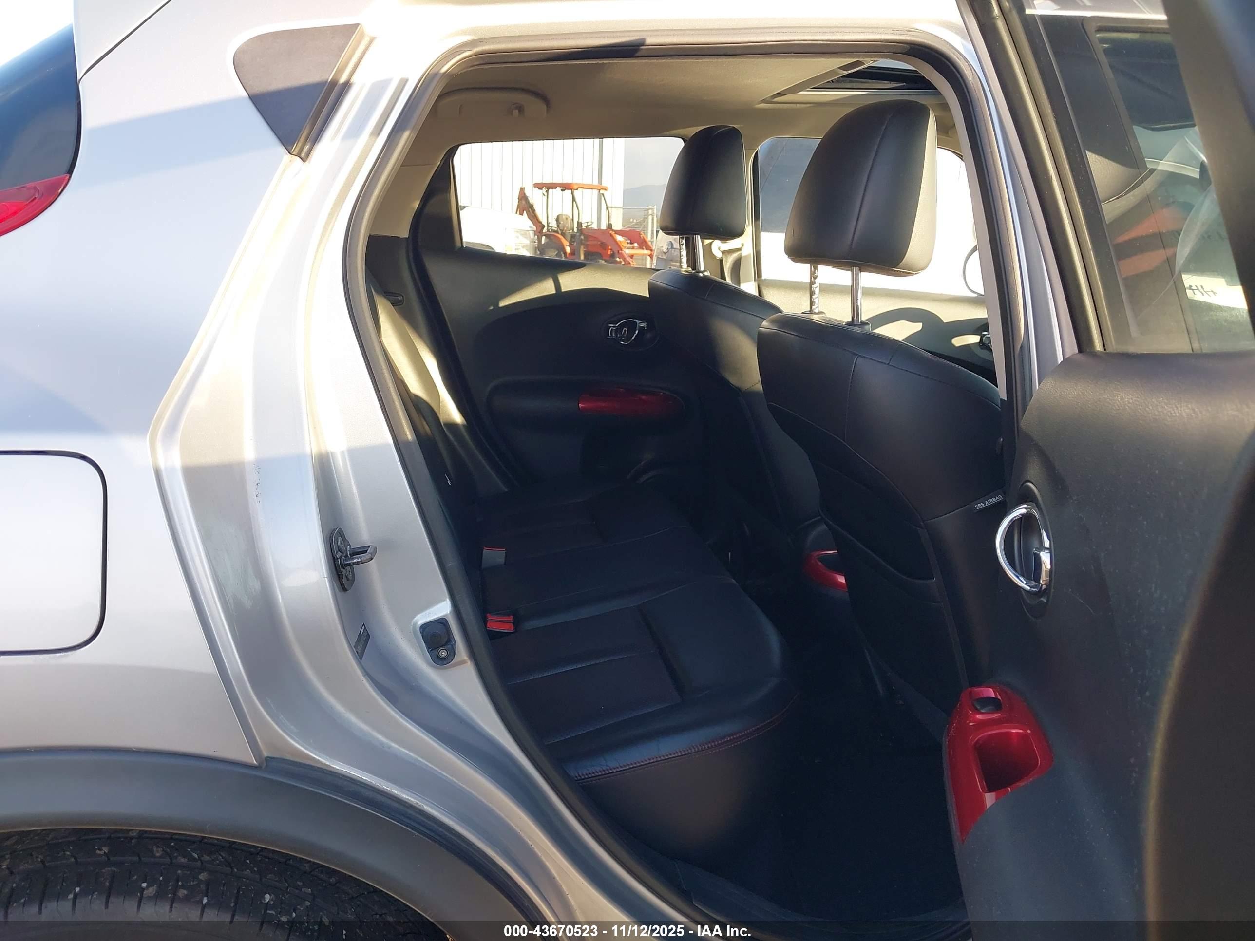 NISSAN JUKE image 8