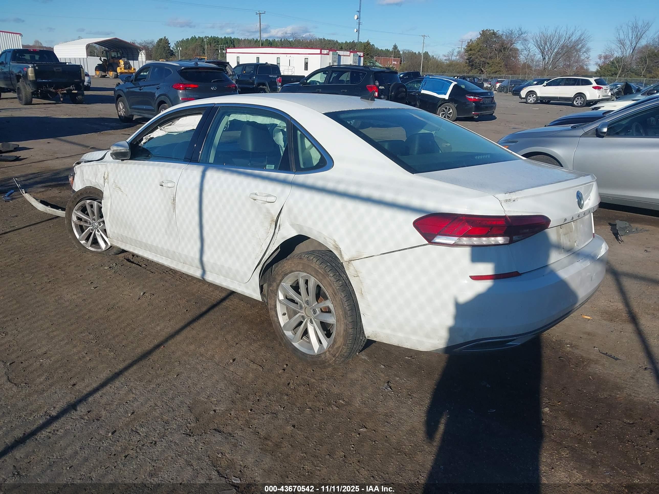 VOLKSWAGEN PASSAT image 3