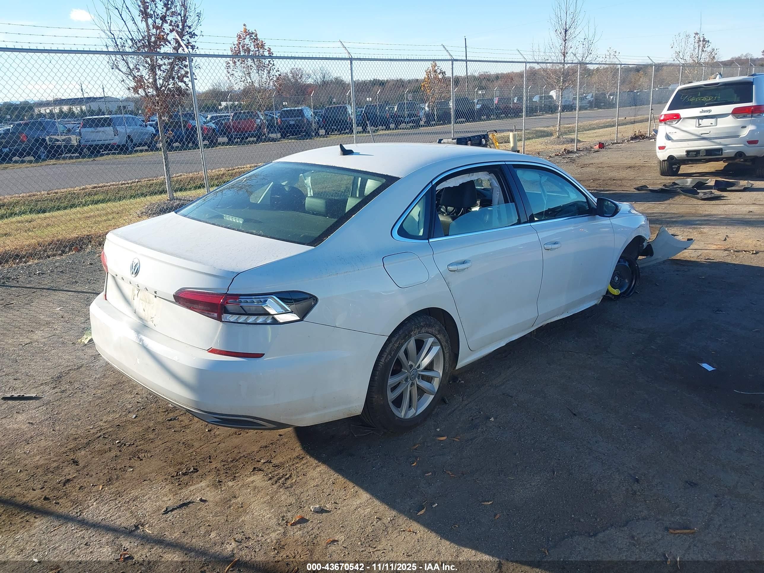 VOLKSWAGEN PASSAT image 4