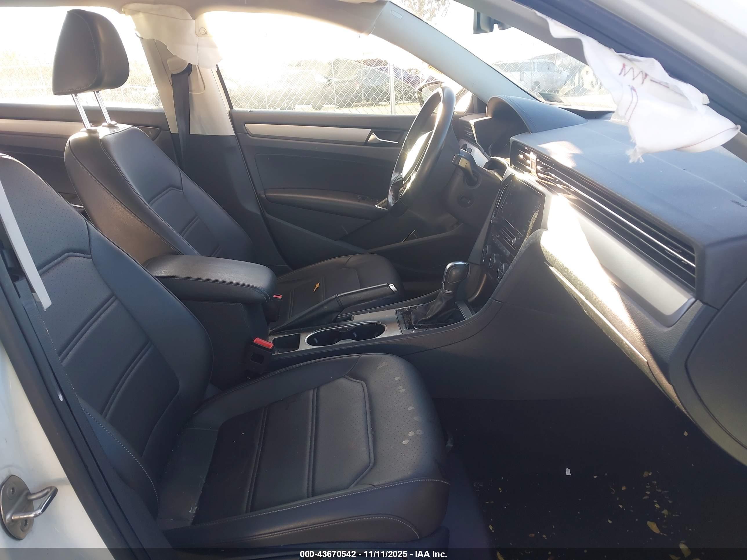 VOLKSWAGEN PASSAT image 5