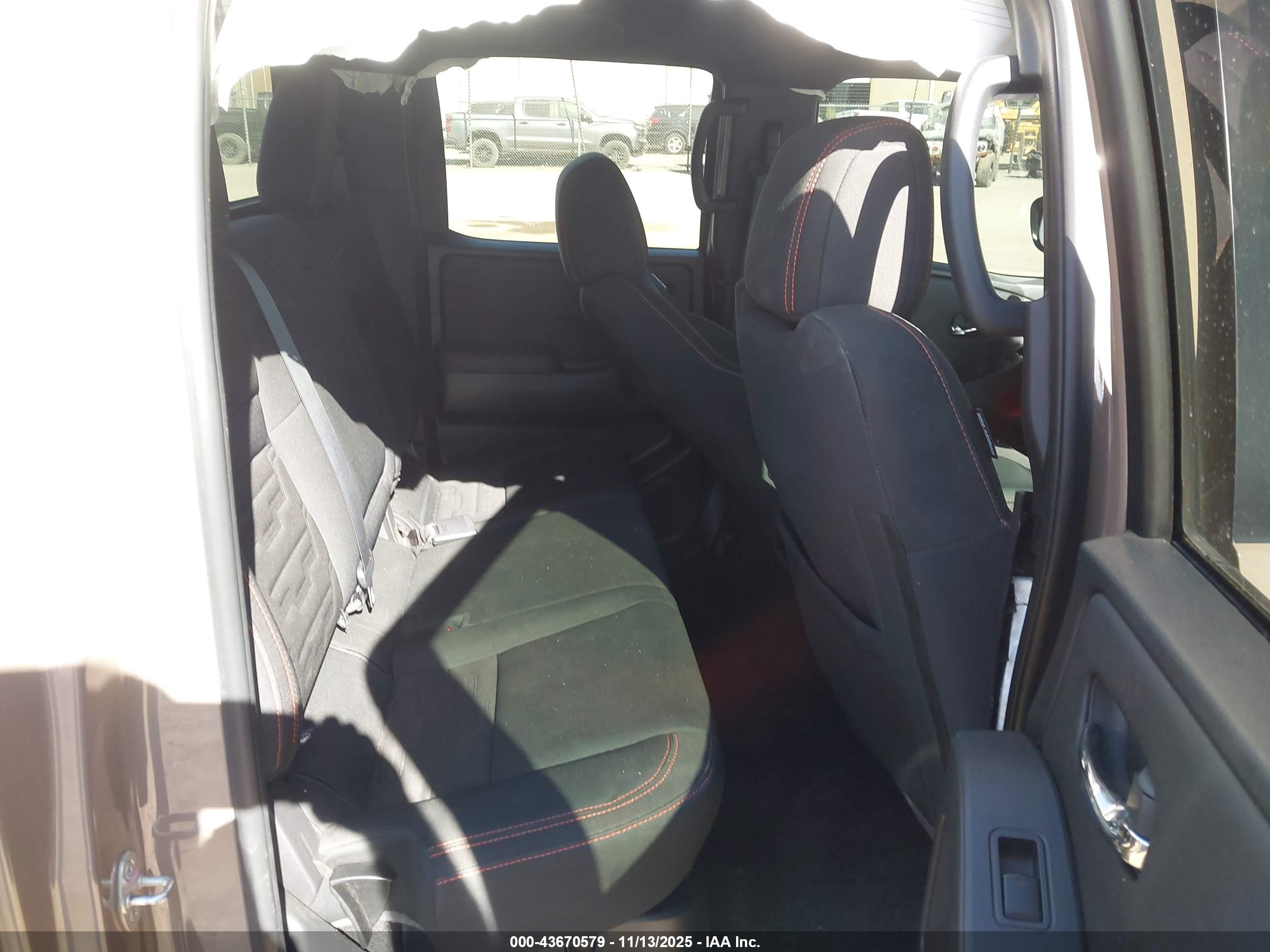 NISSAN FRONTIER image 8