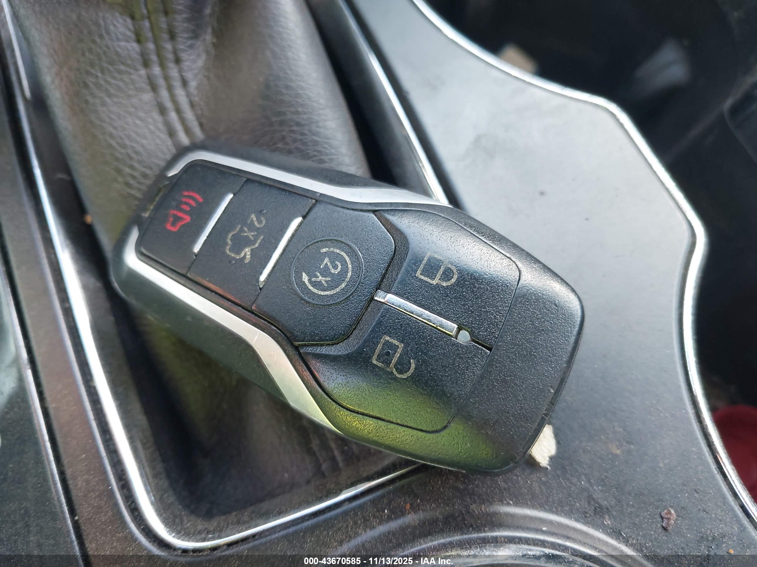 FORD EXPLORER image 11