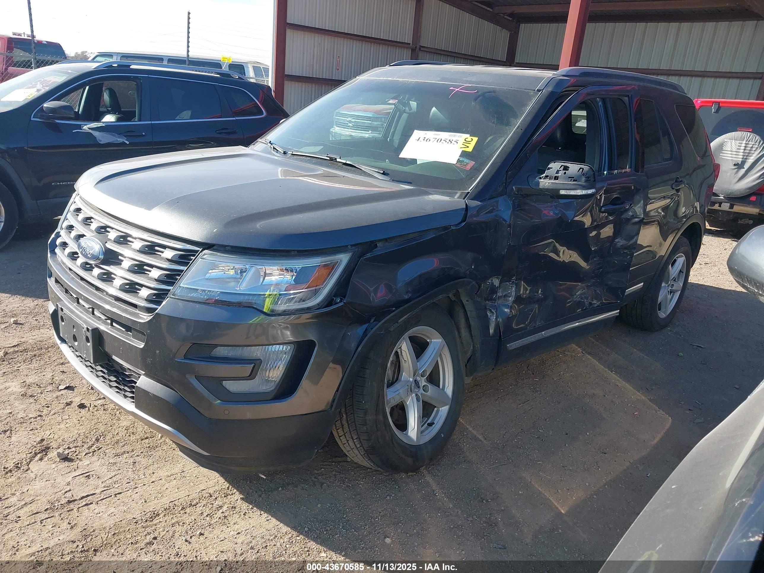 FORD EXPLORER image 2
