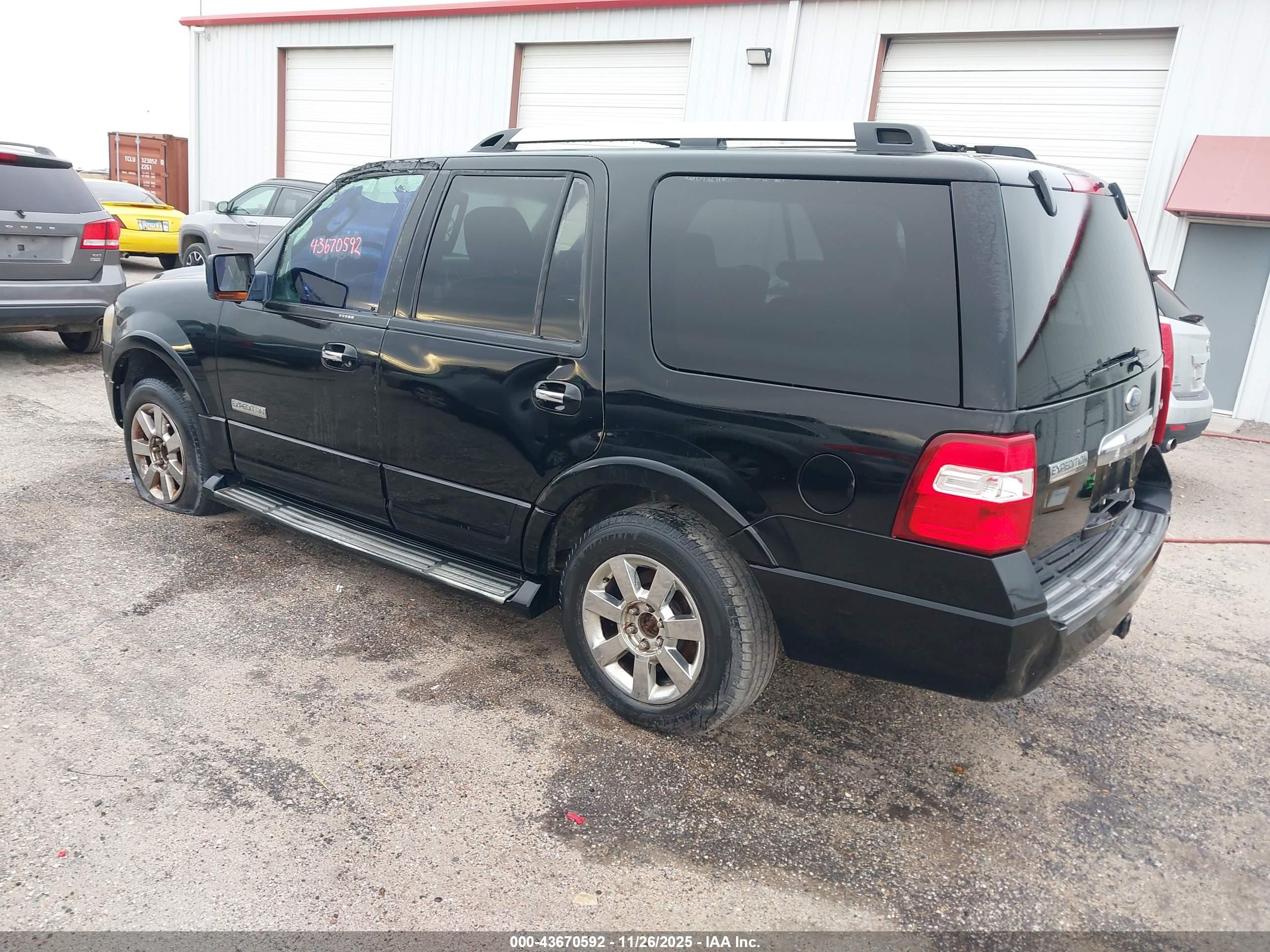 FORD EXPEDITION image 3