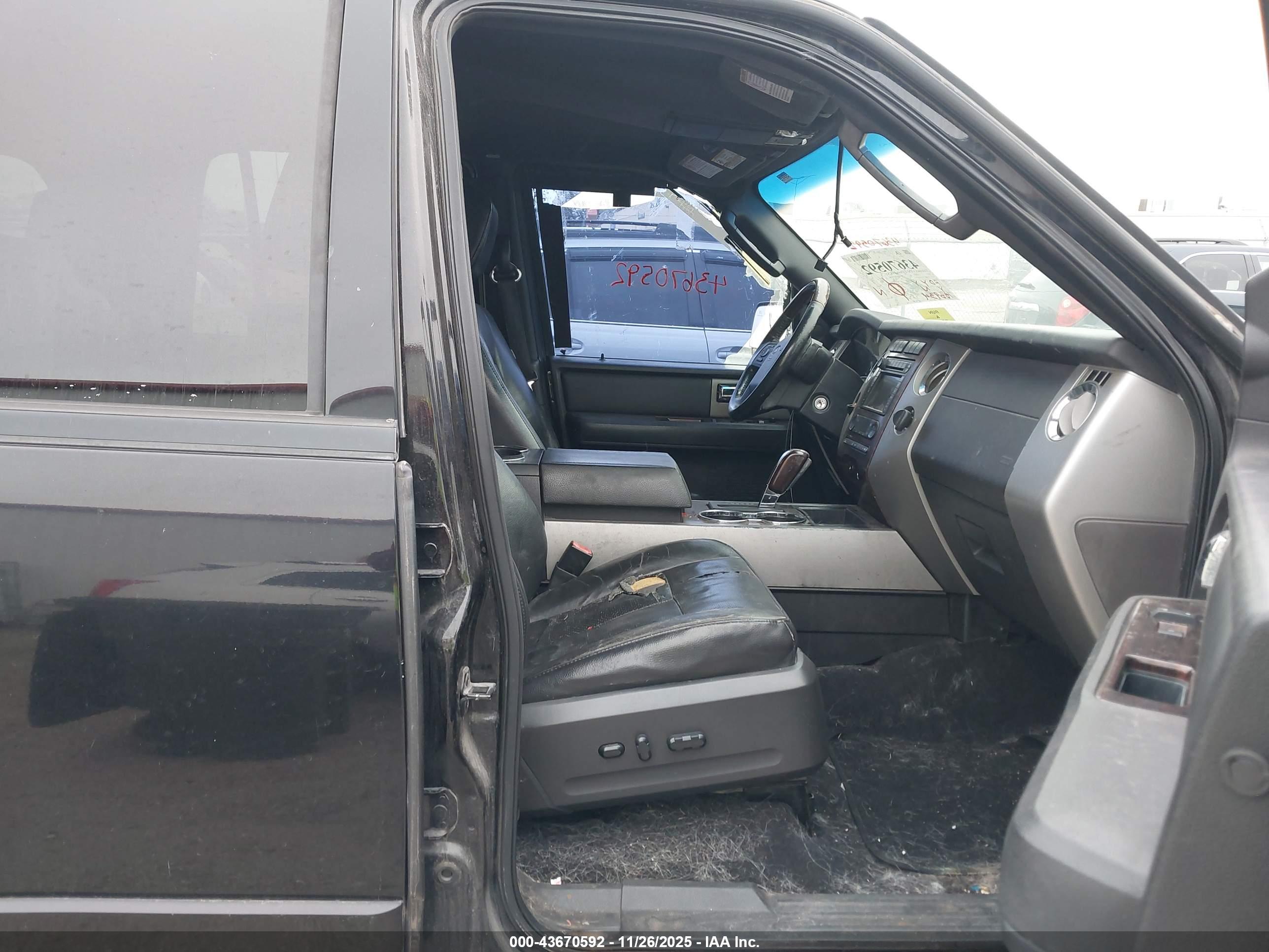 FORD EXPEDITION image 5