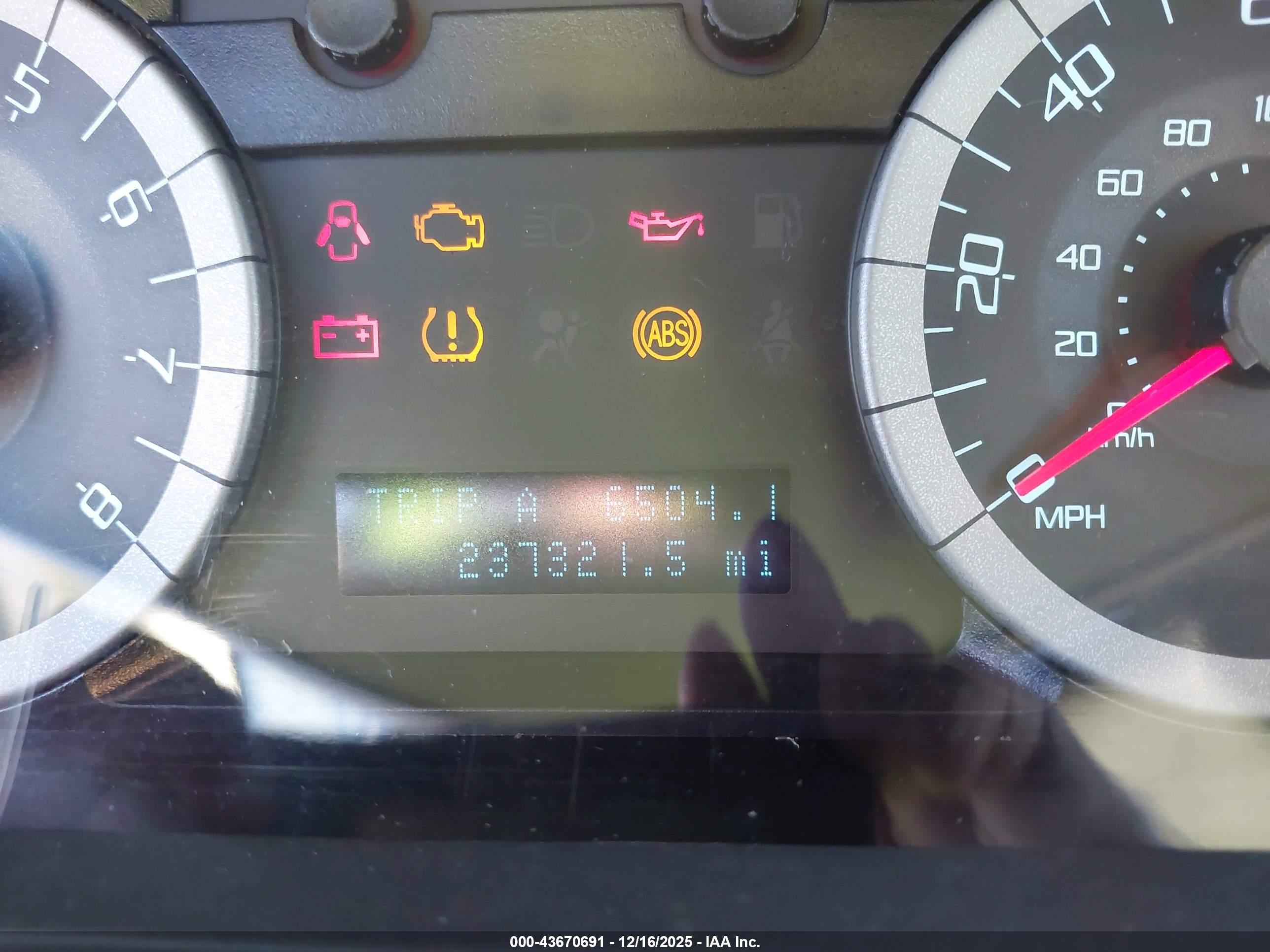 FORD ESCAPE image 7