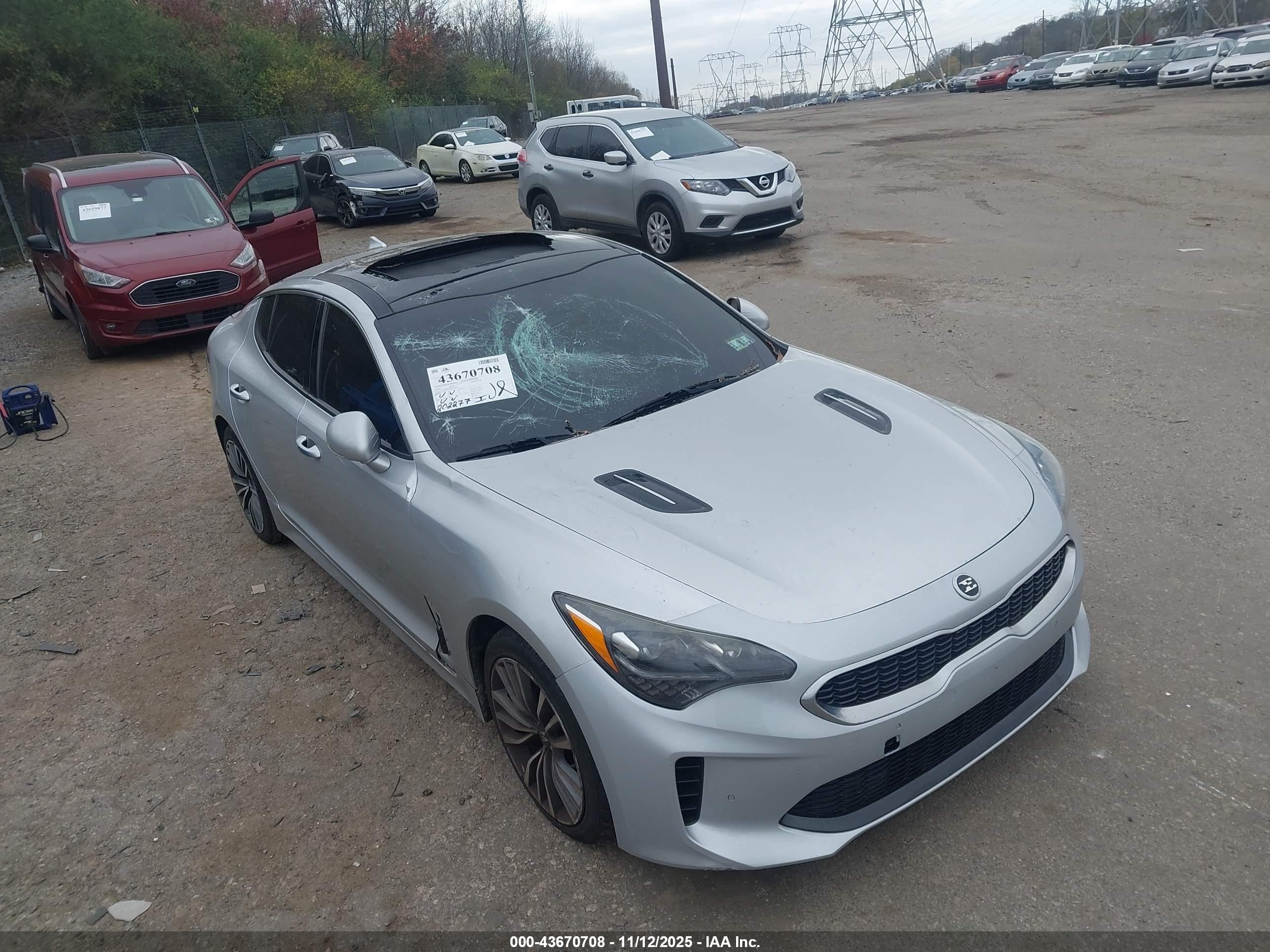 KIA STINGER image 6