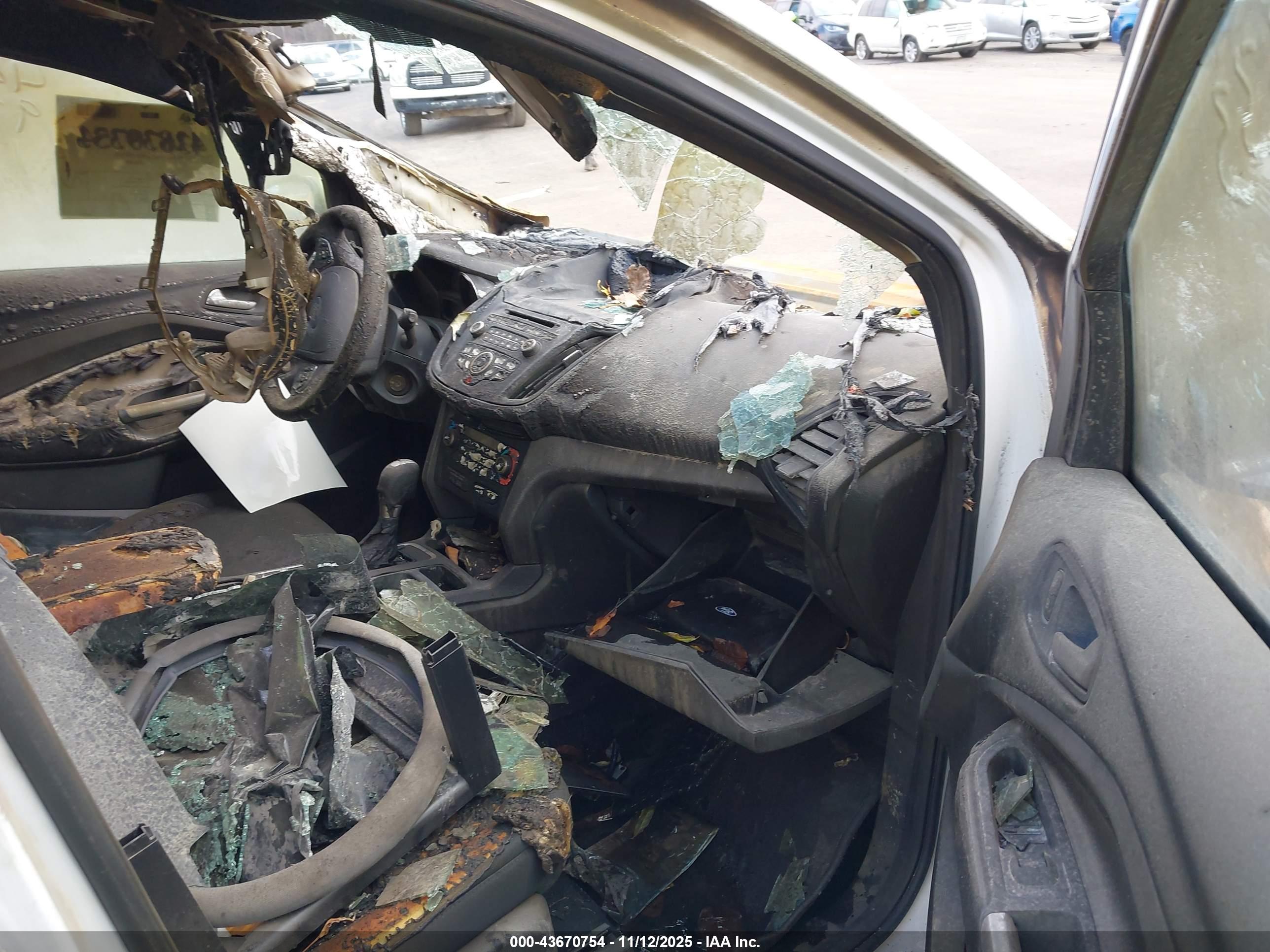 FORD ESCAPE image 5