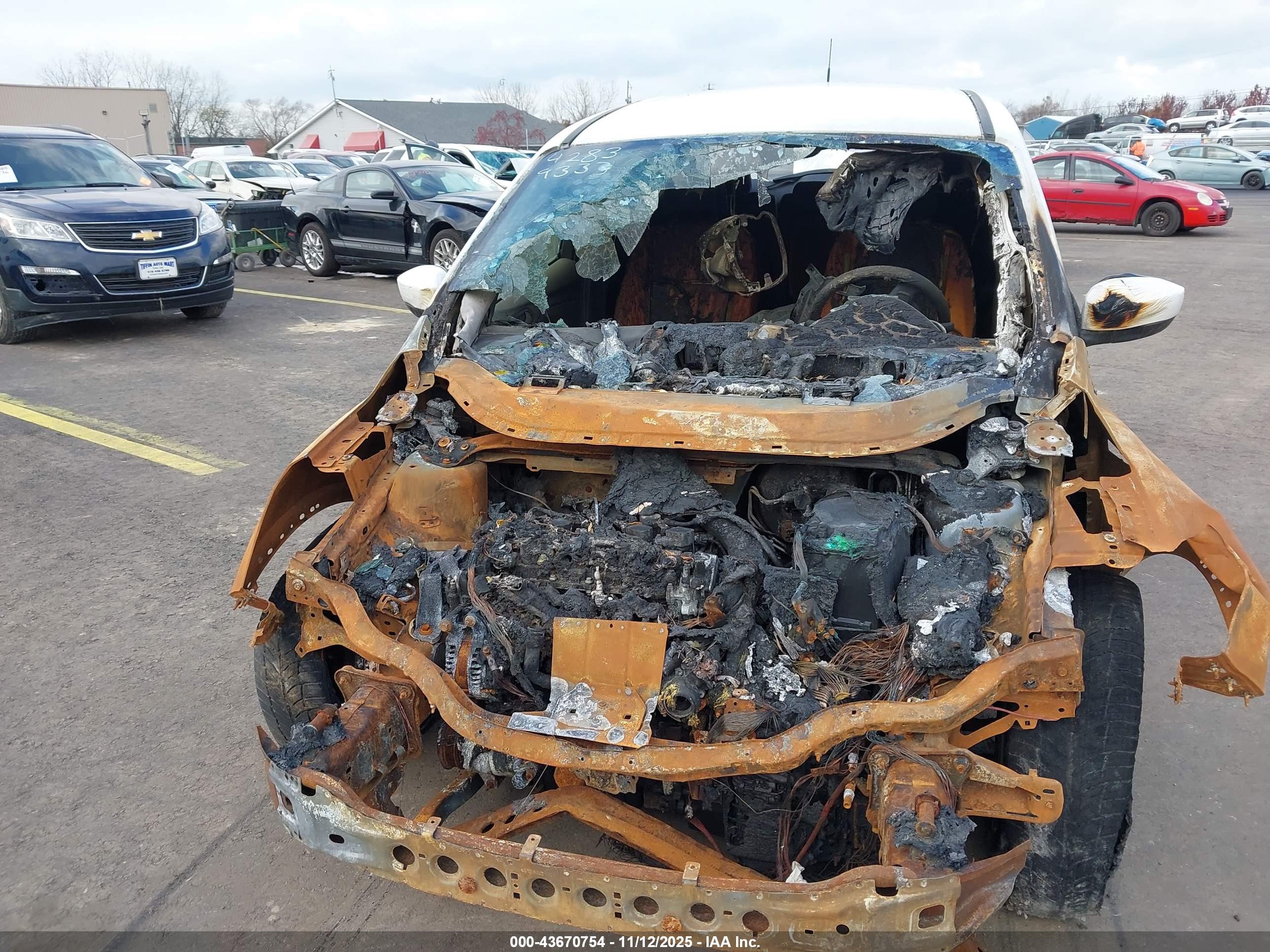 FORD ESCAPE image 6