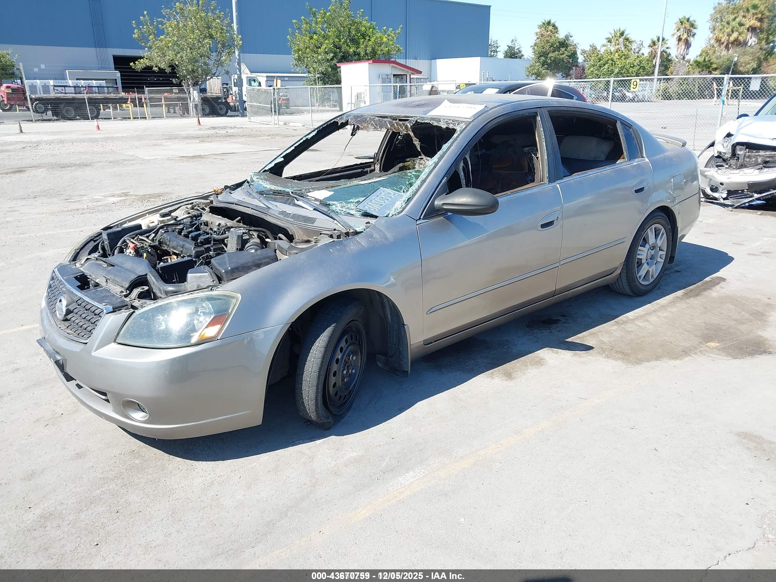 NISSAN ALTIMA image 2