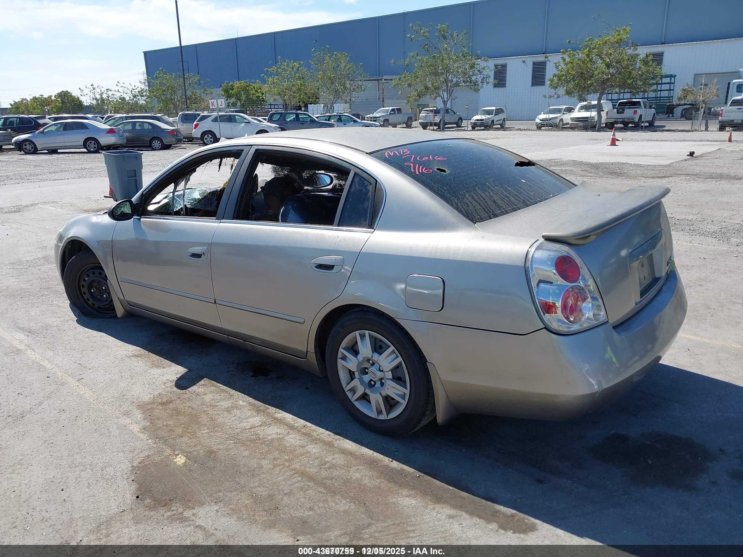 NISSAN ALTIMA image 3