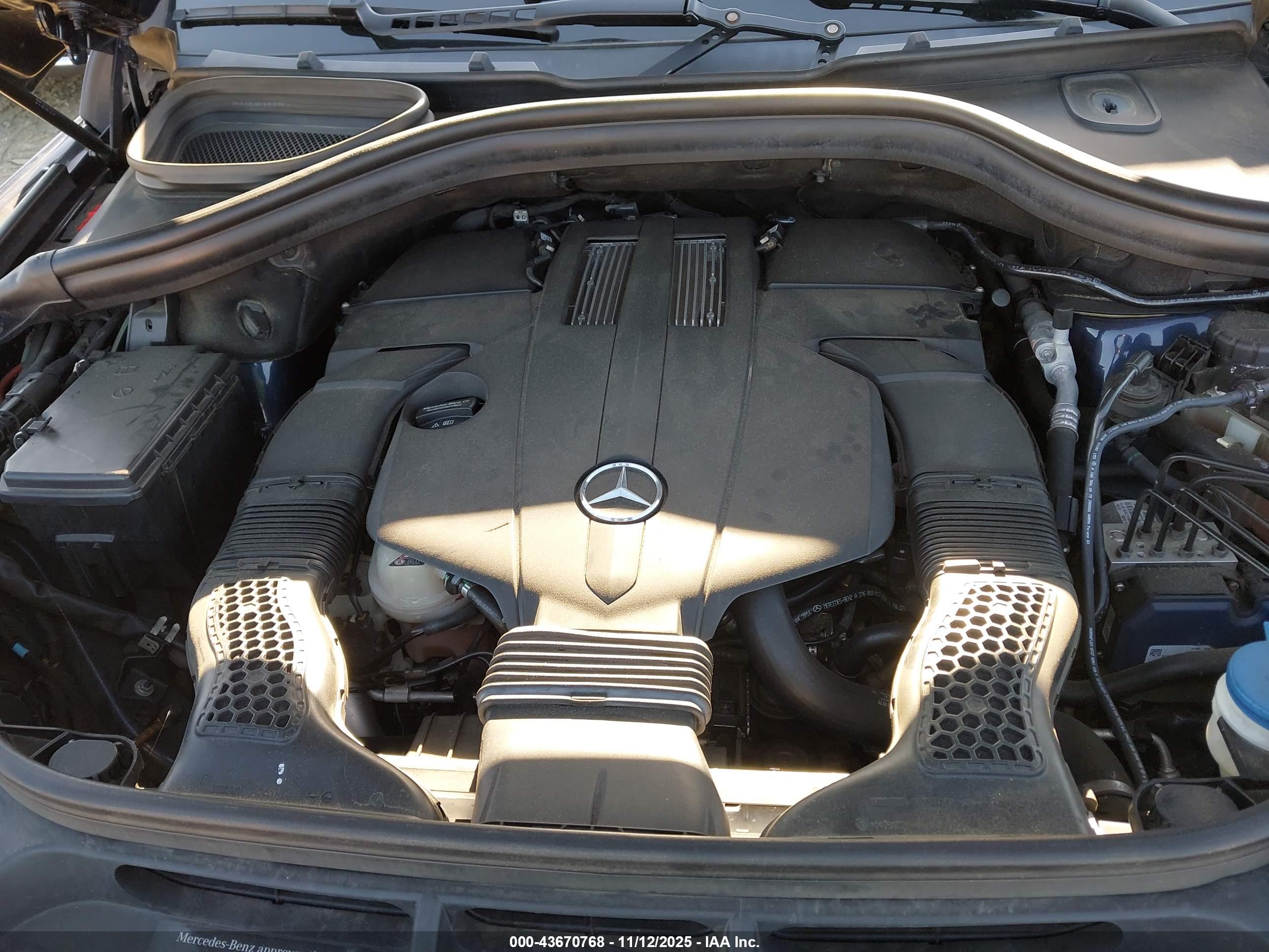 MERCEDES-BENZ GLS image 10