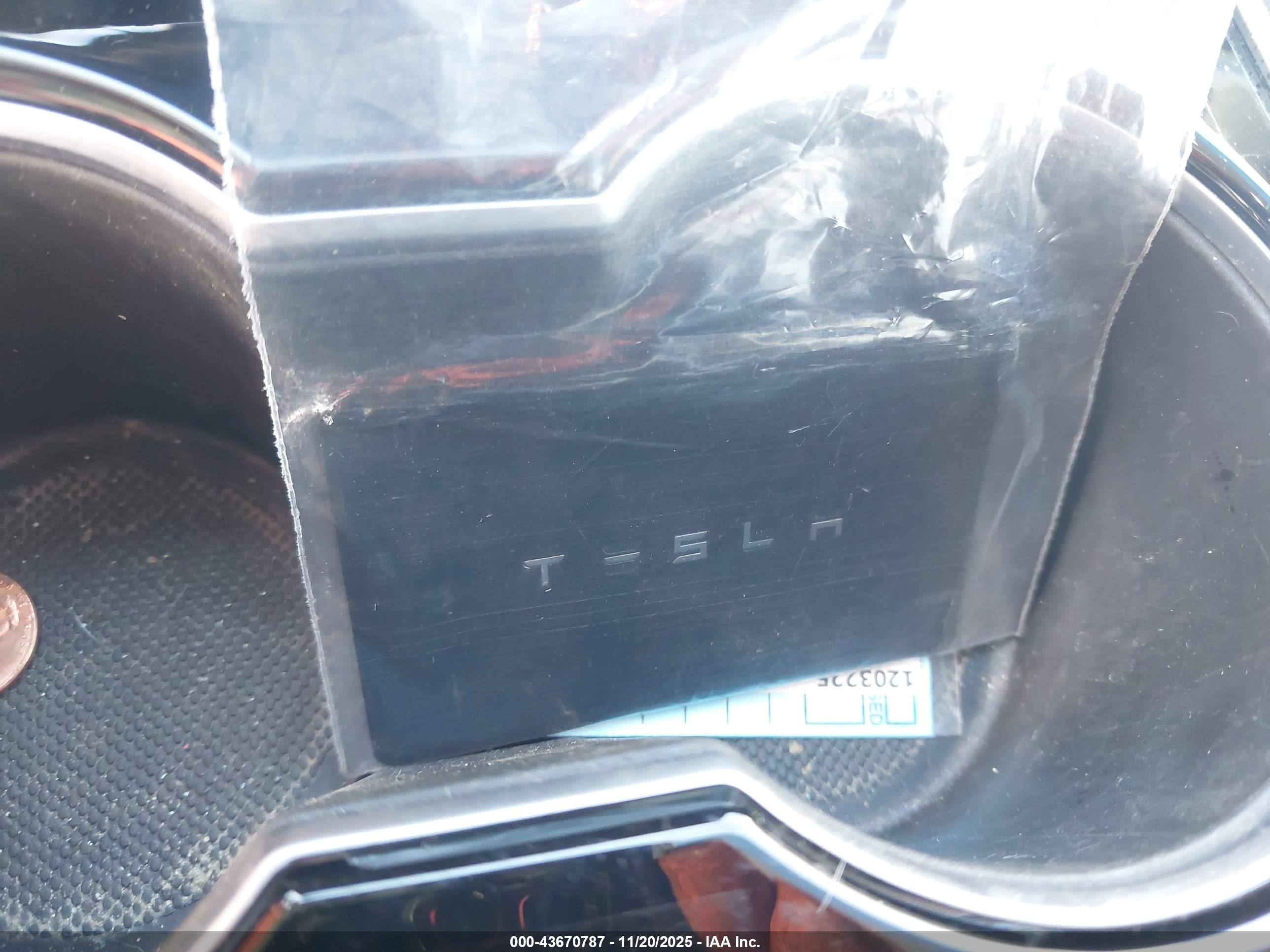 TESLA MODEL image 11