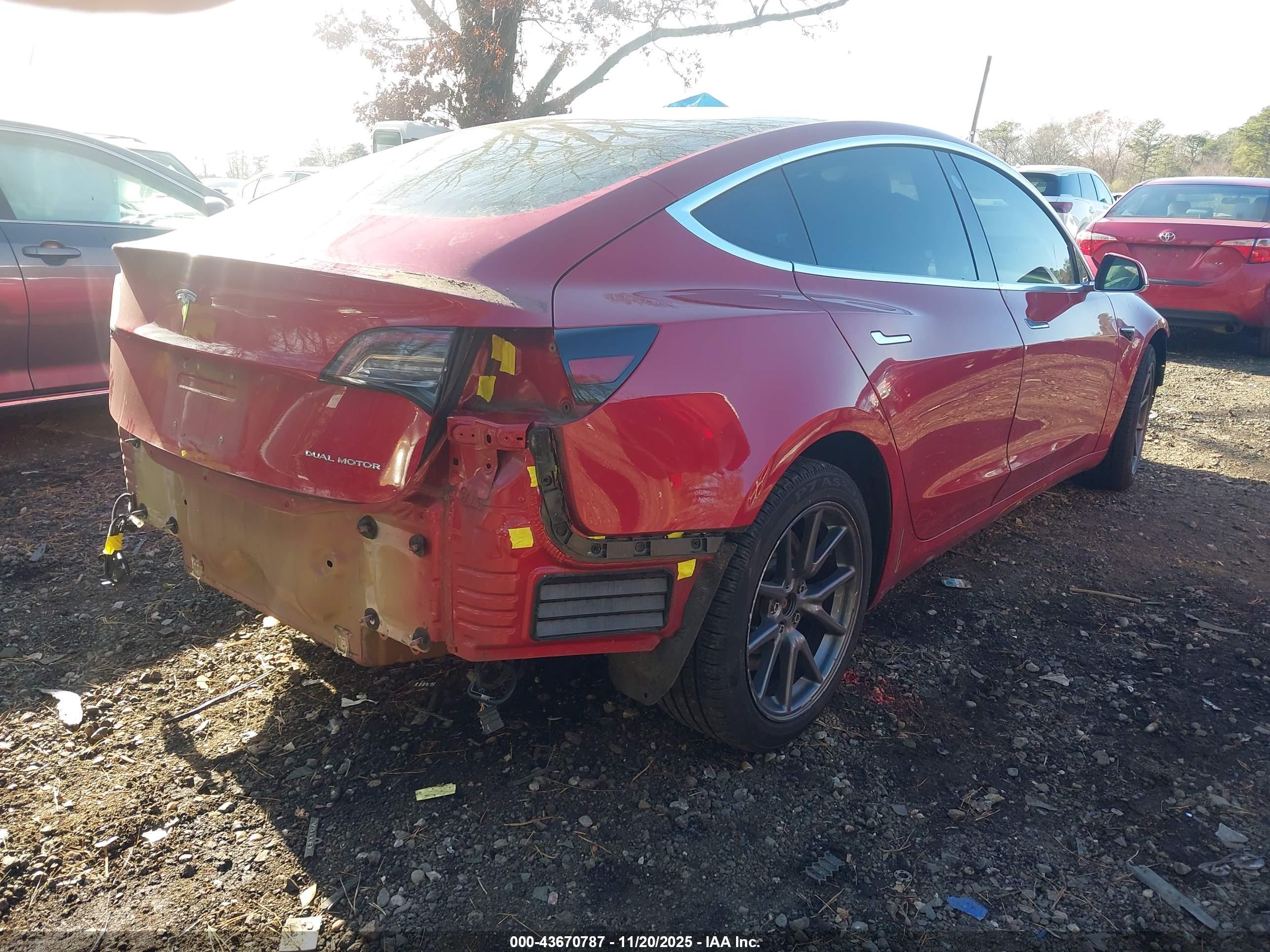 TESLA MODEL image 4