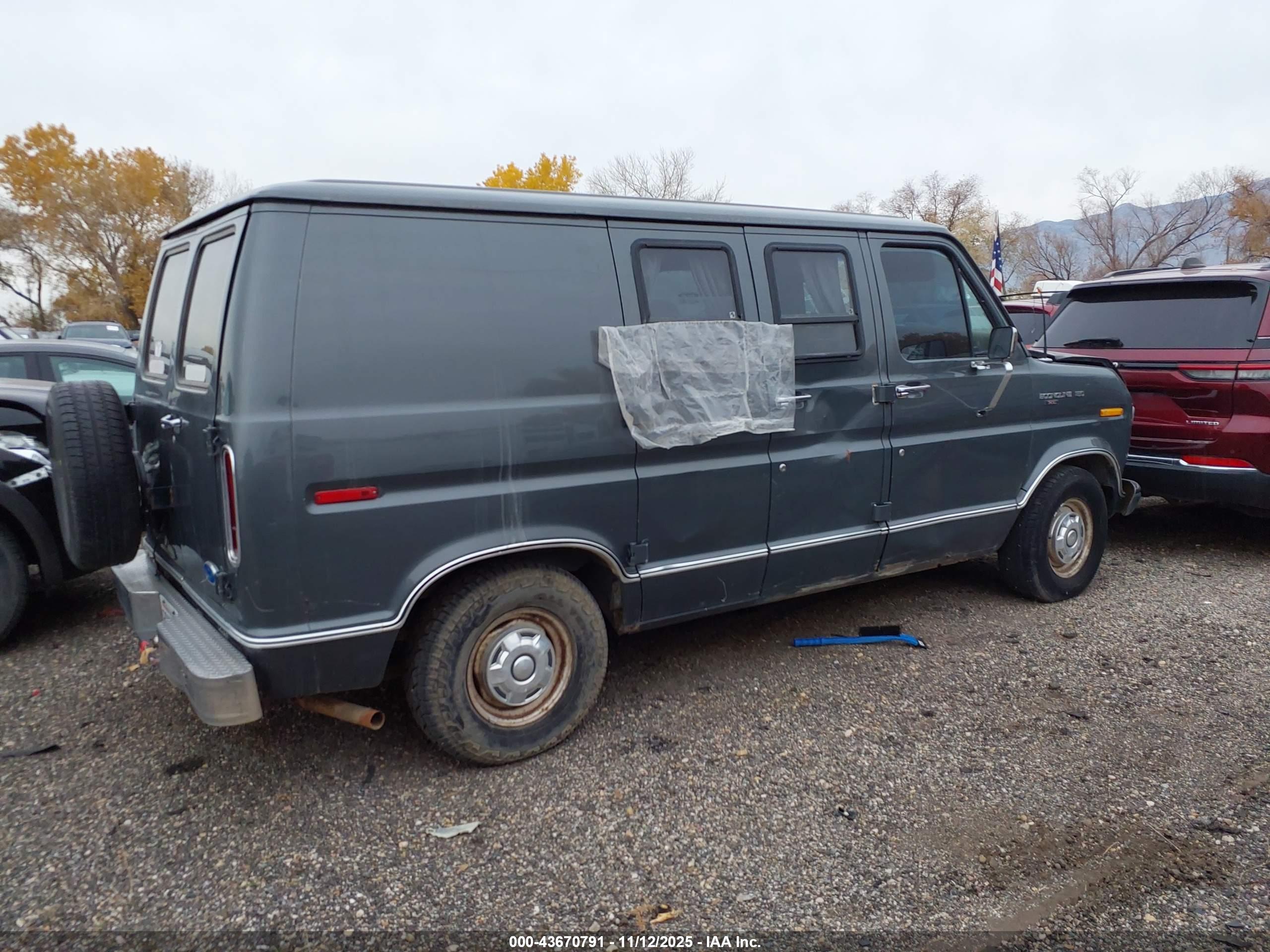 FORD ECONOLINE image 4