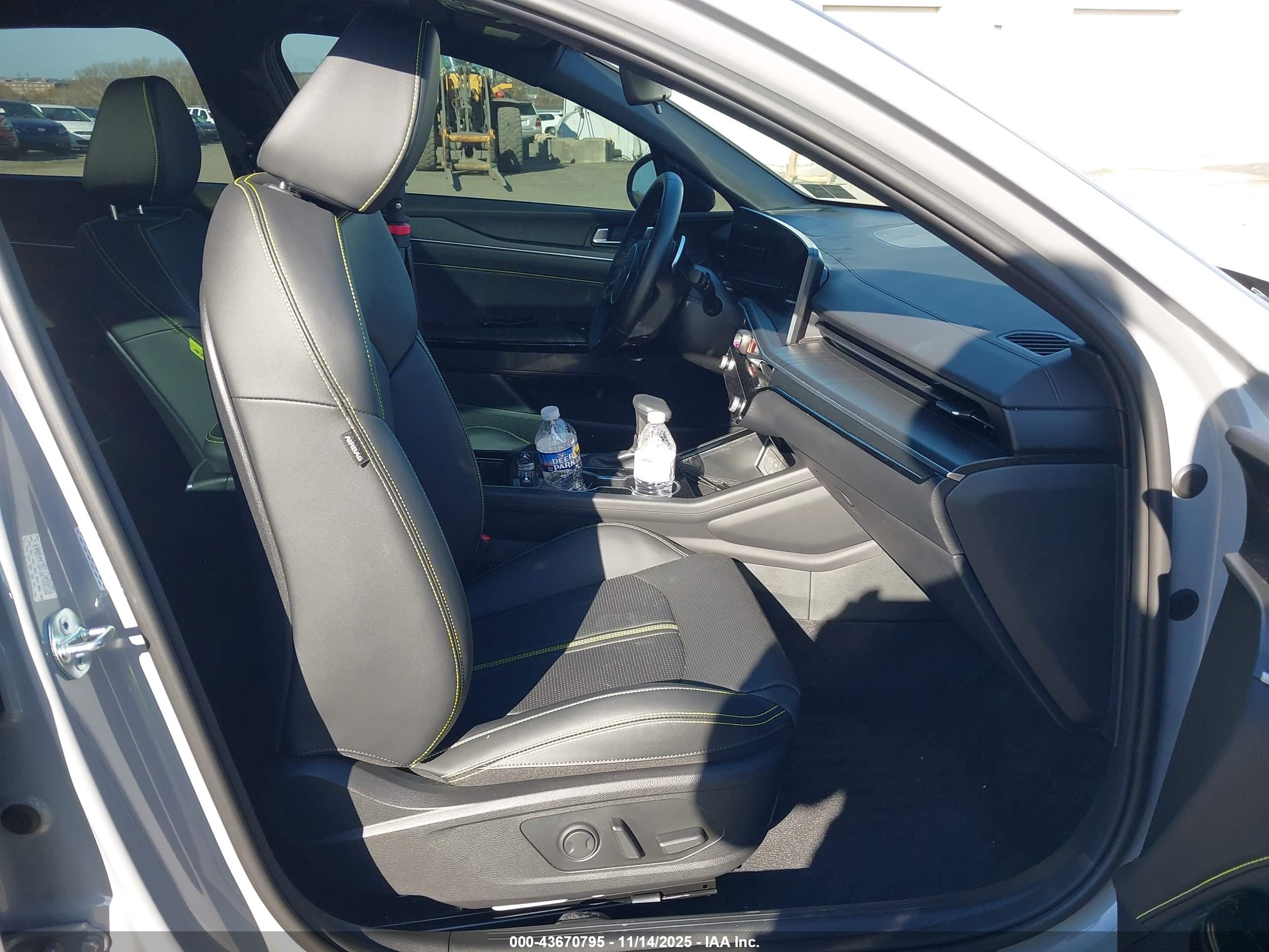 KIA K5 image 5