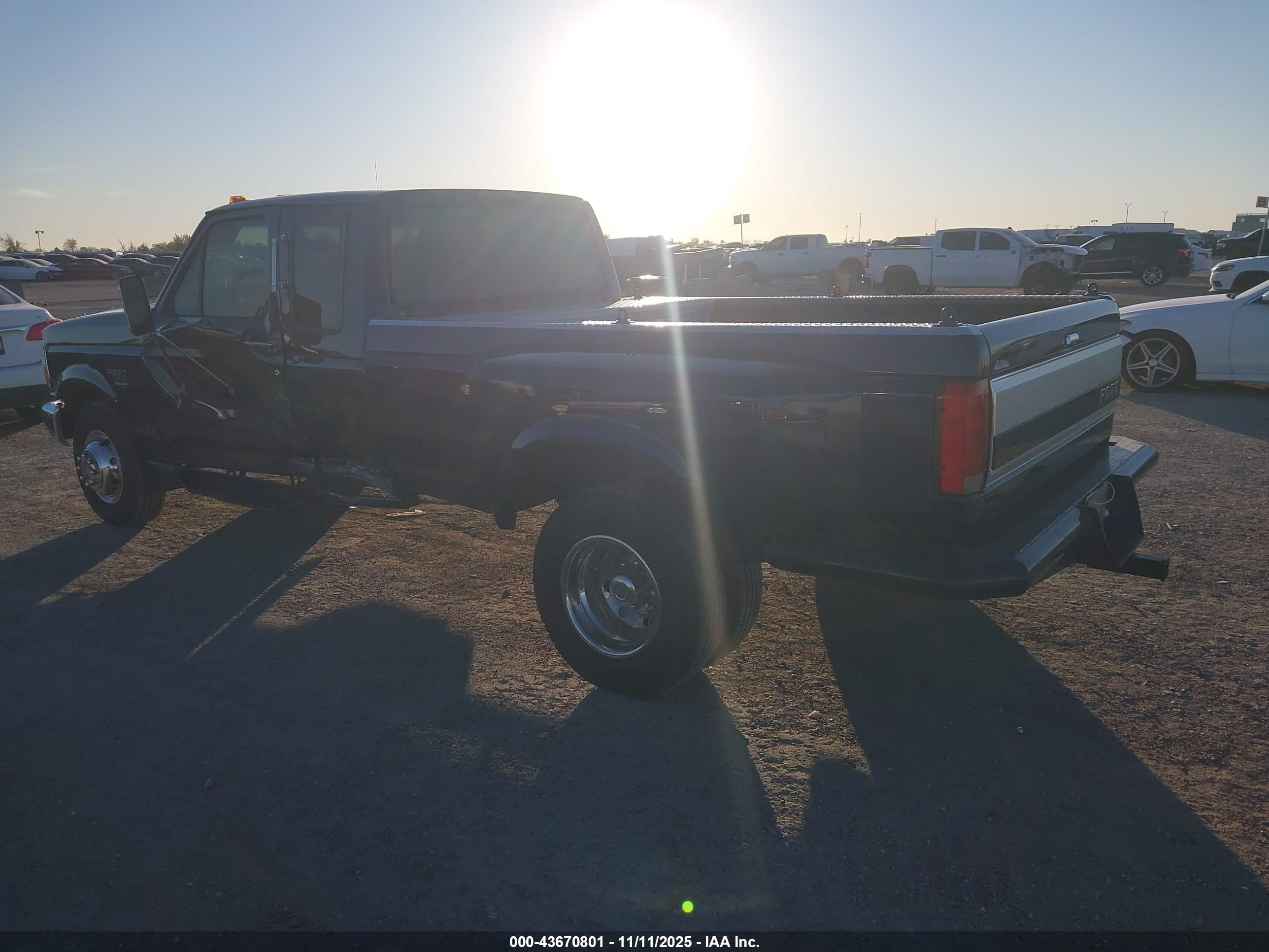 FORD F350 image 3