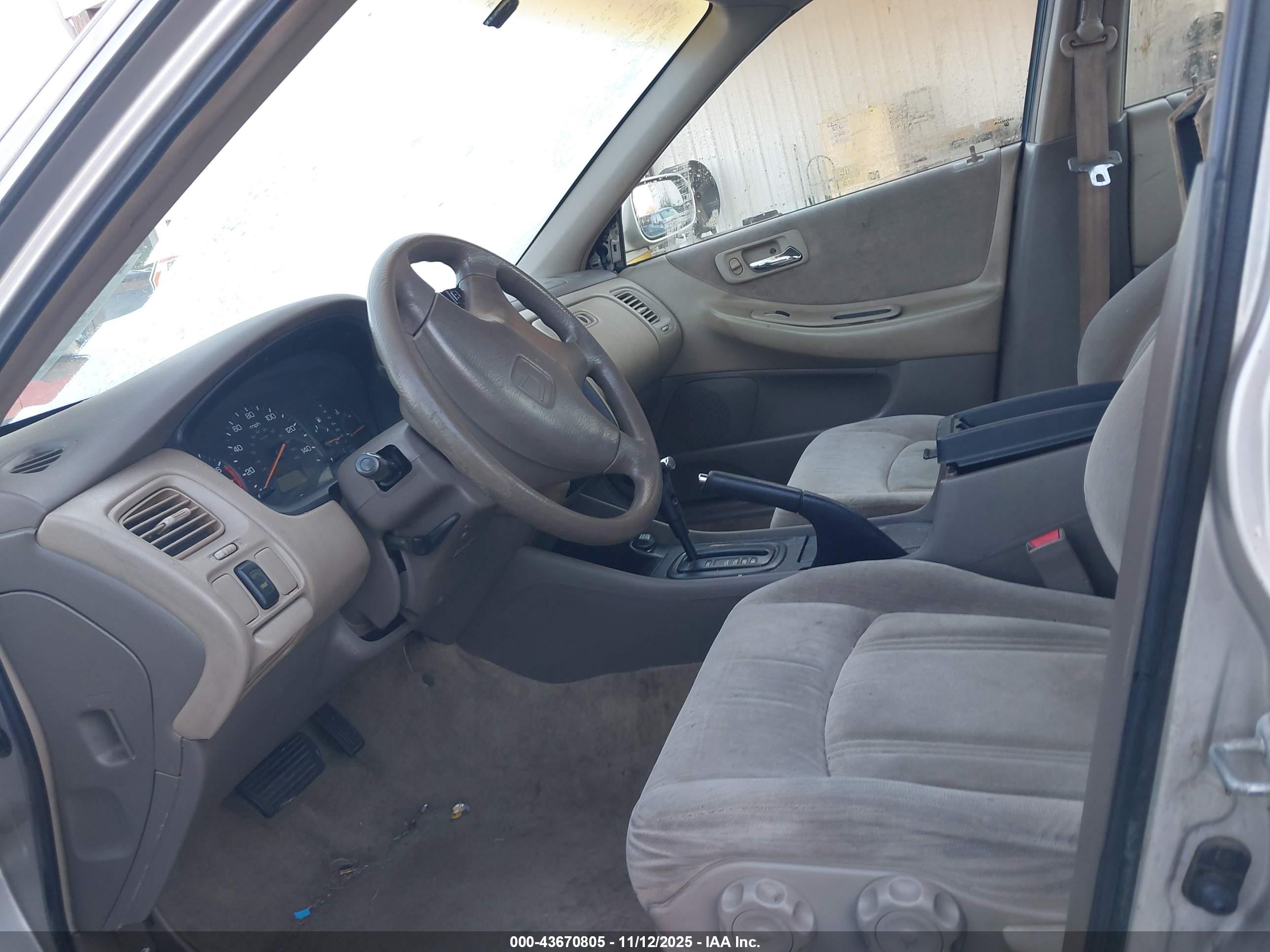 HONDA ACCORD image 5