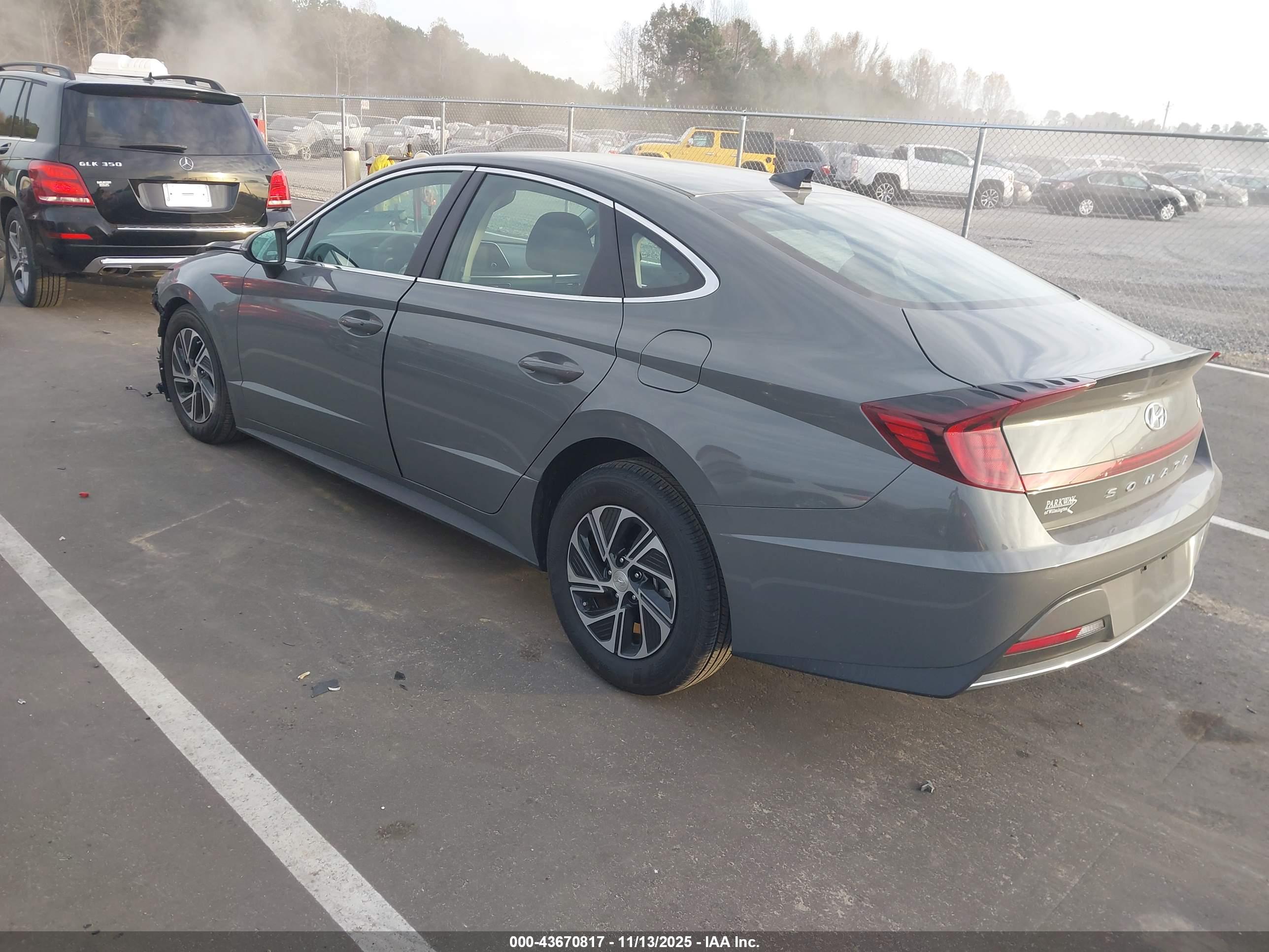 HYUNDAI SONATA image 3