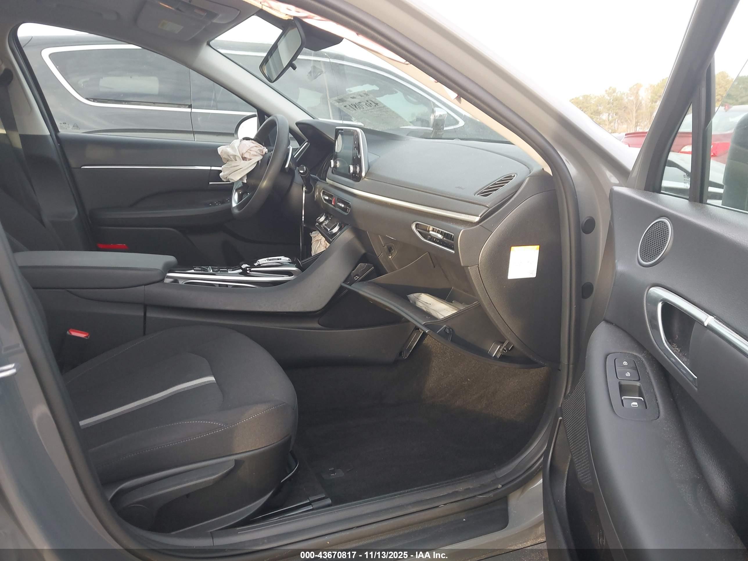 HYUNDAI SONATA image 5