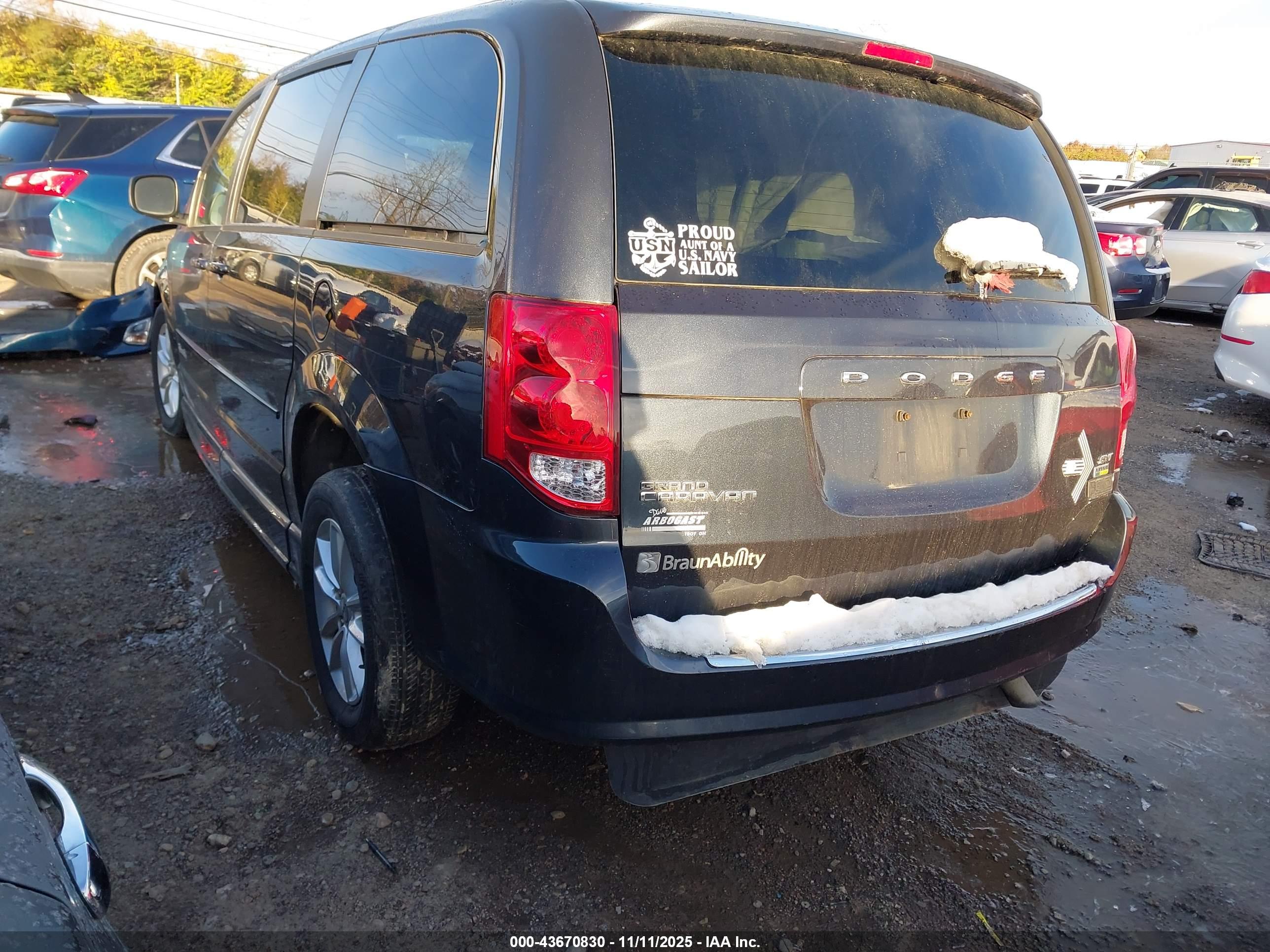 DODGE GRAND image 3