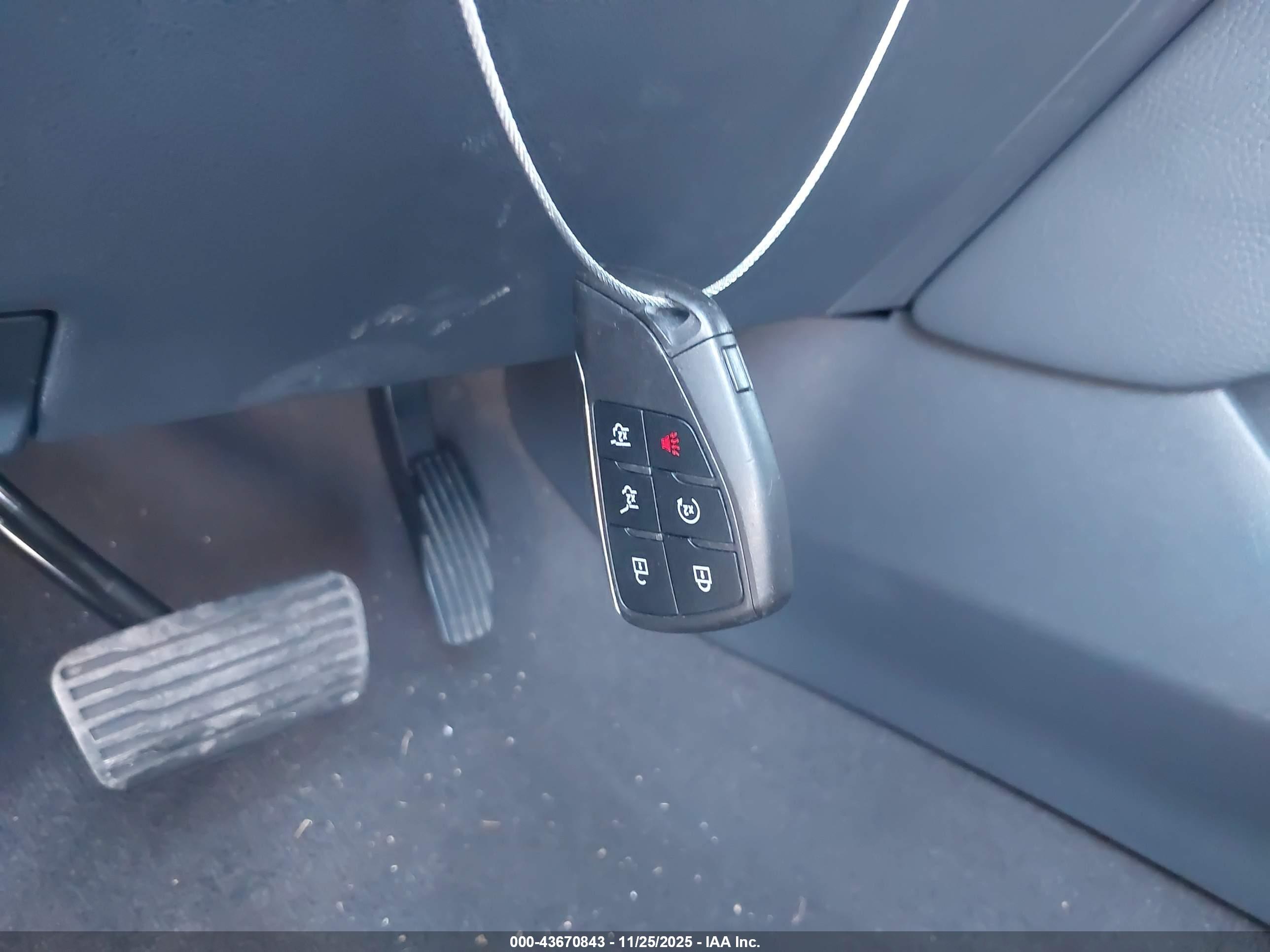 GMC YUKON image 11