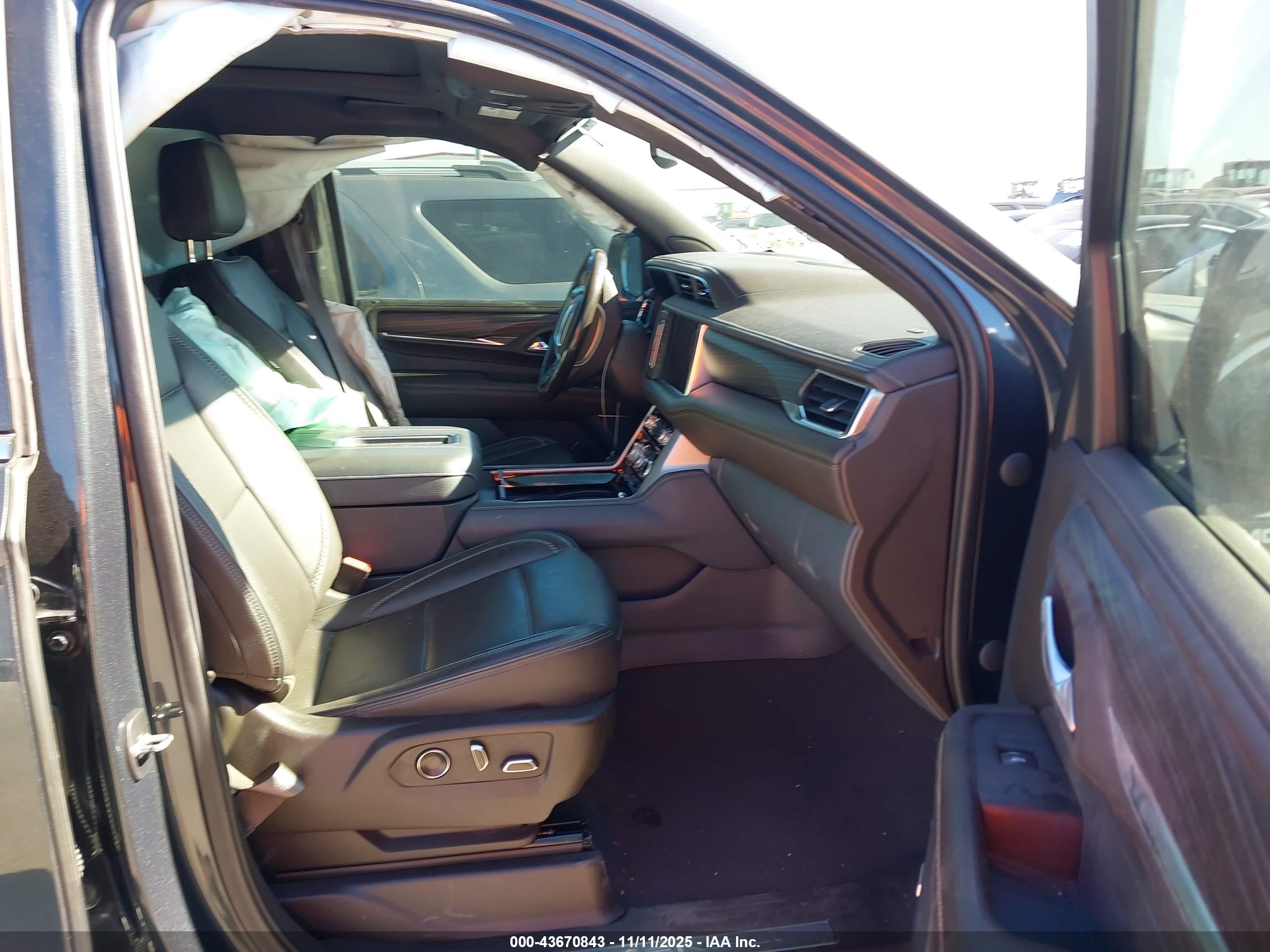 GMC YUKON image 5