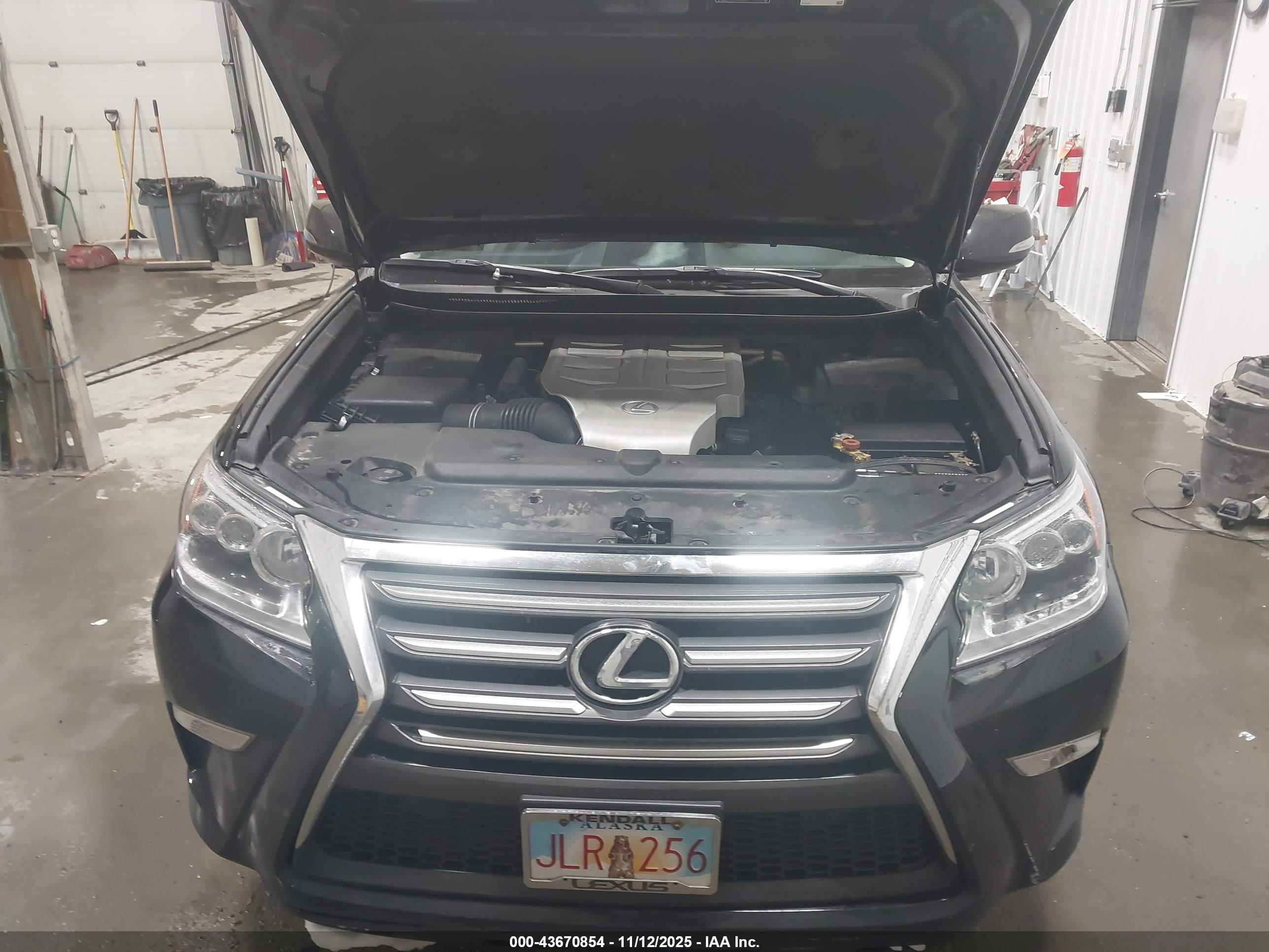 LEXUS GX image 10