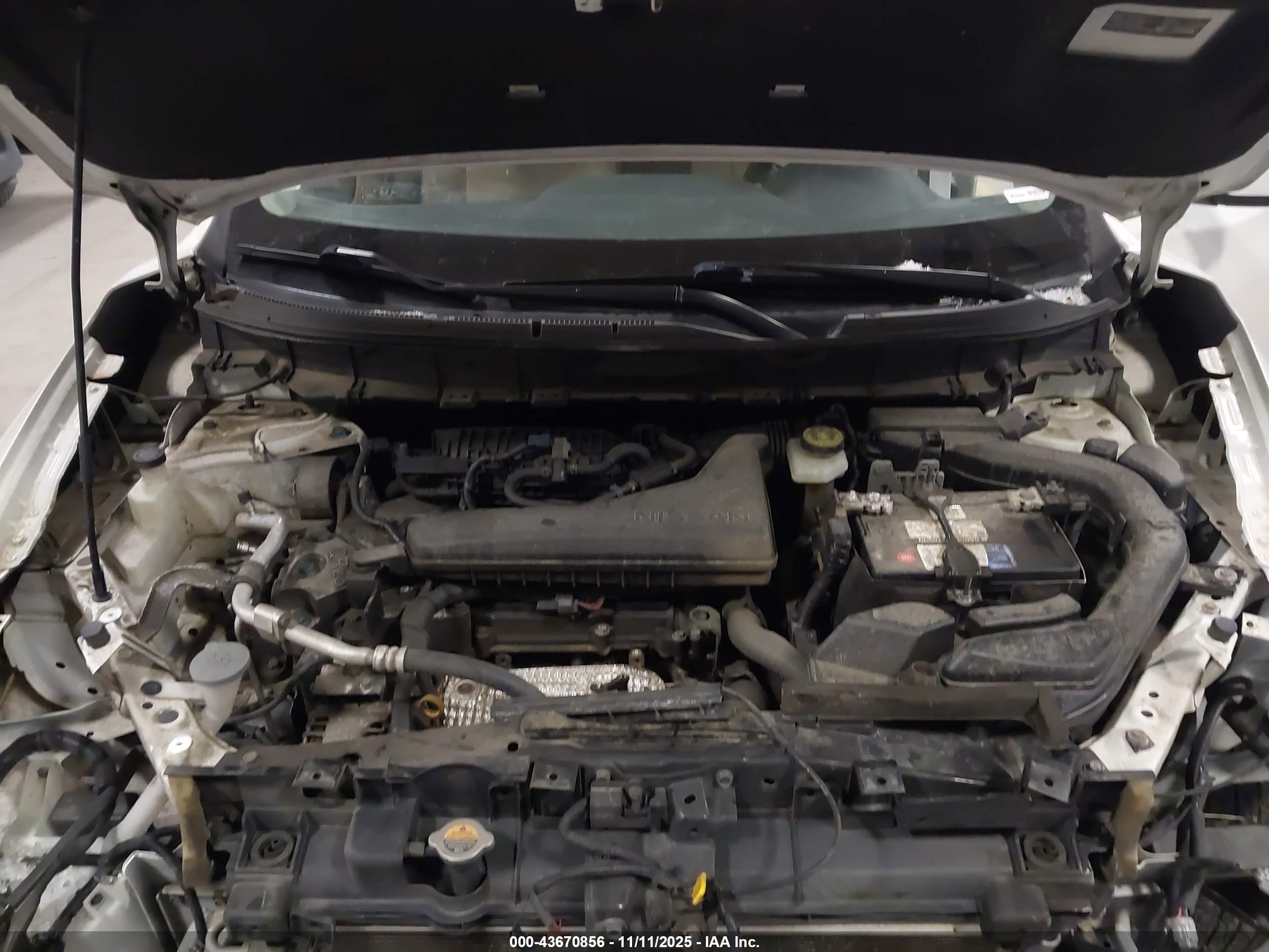 NISSAN ROGUE image 10