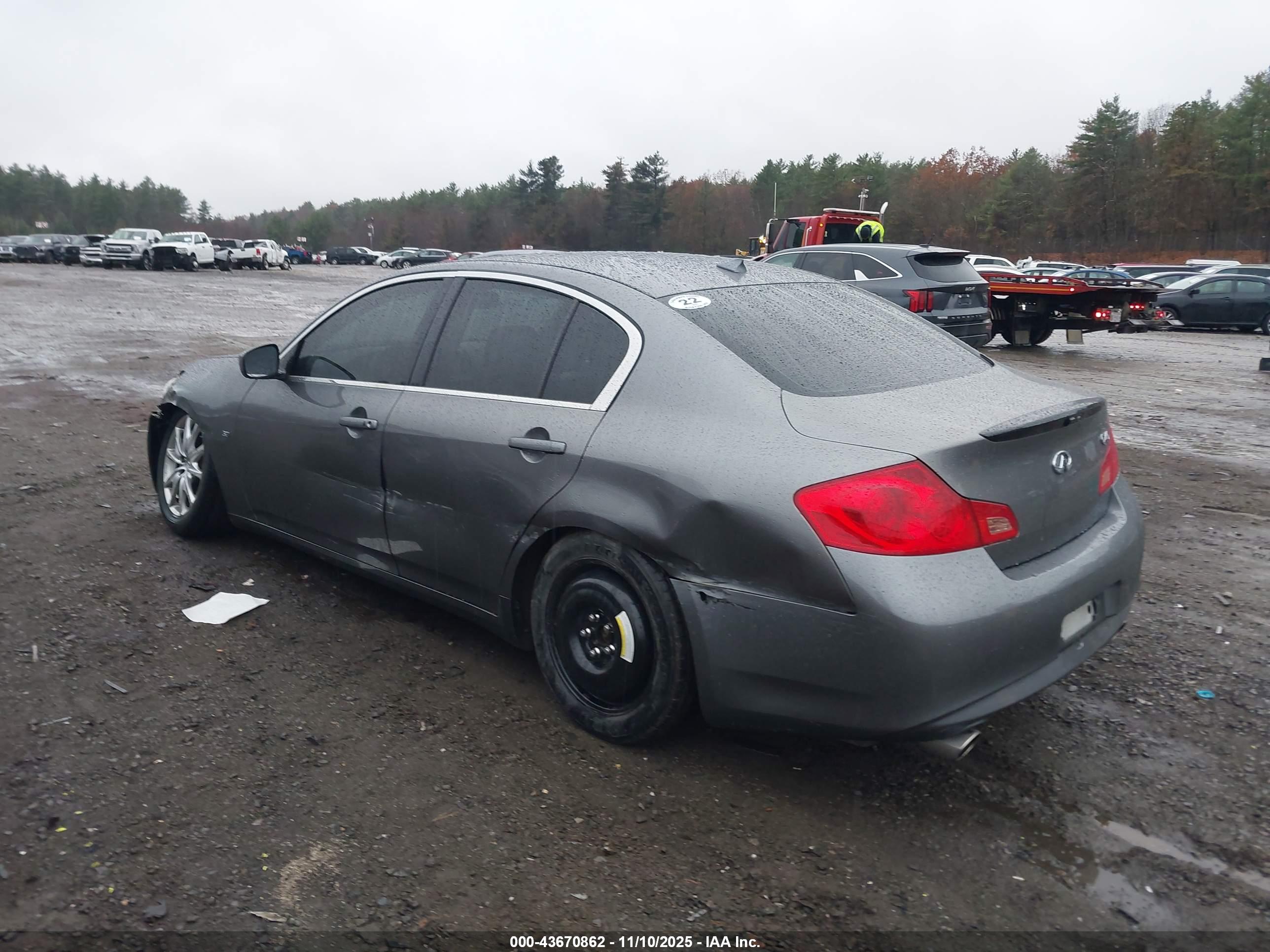 INFINITI Q40 image 3