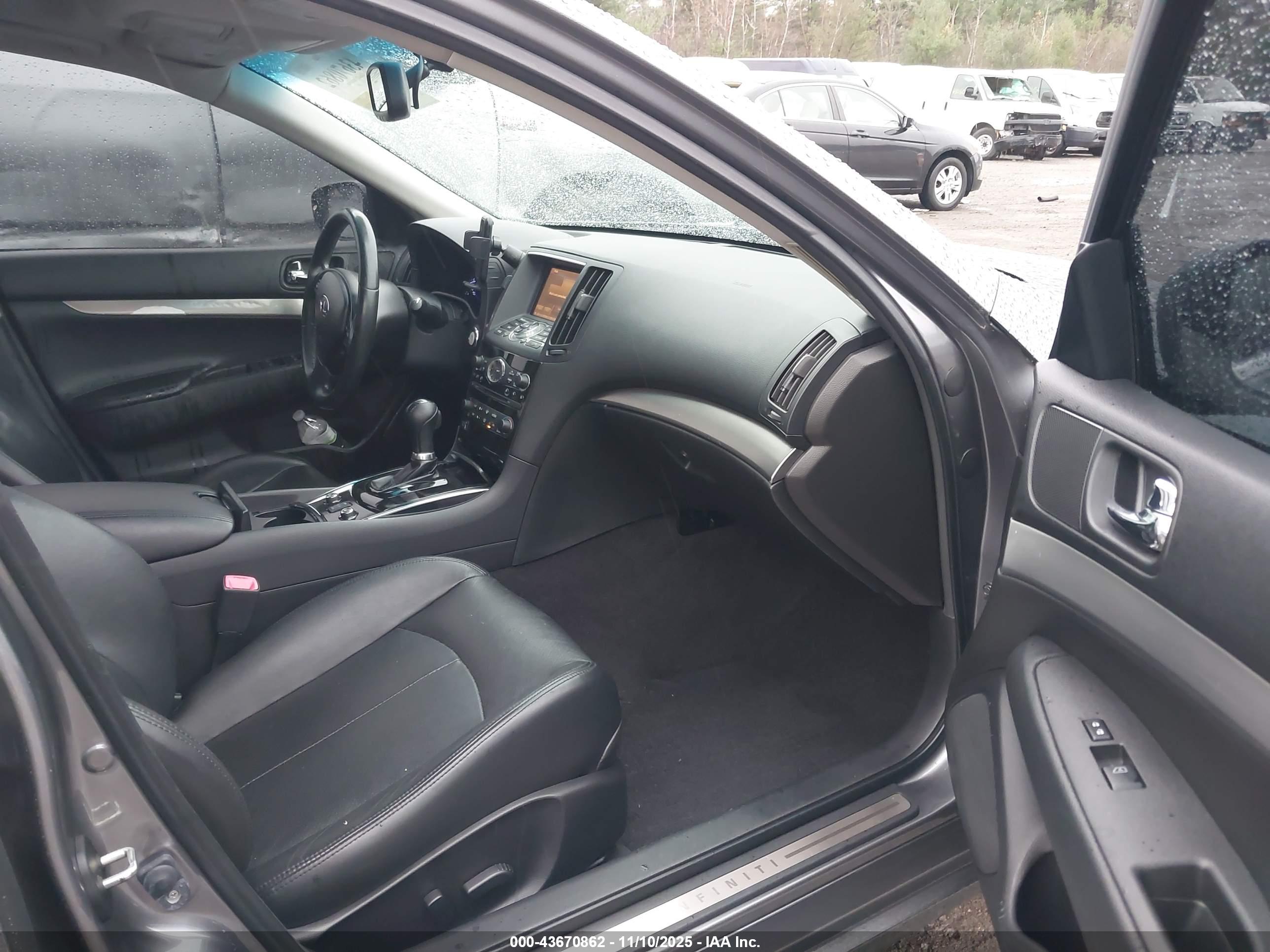INFINITI Q40 image 5